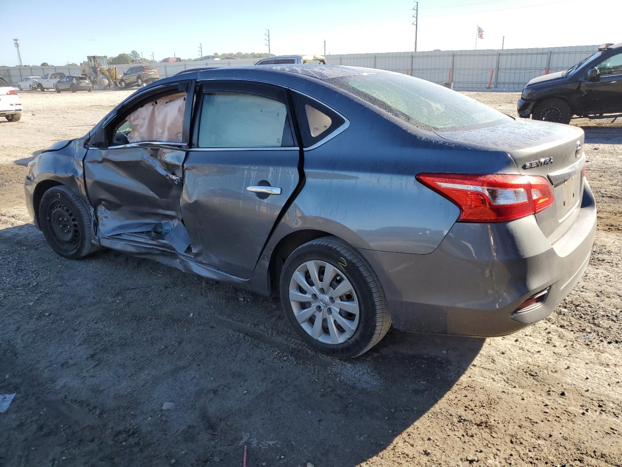 Photo 1 VIN: 3N1AB7APXJY220064 - NISSAN SENTRA 