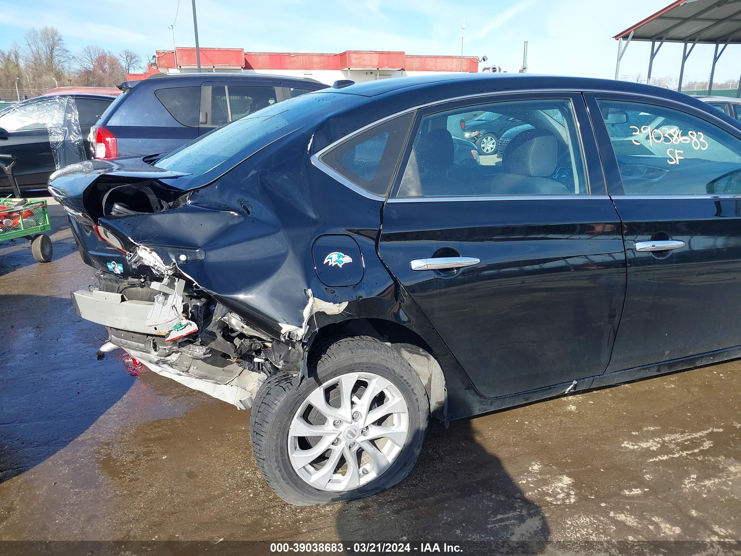 Photo 17 VIN: 3N1AB7APXJY261889 - NISSAN SENTRA 