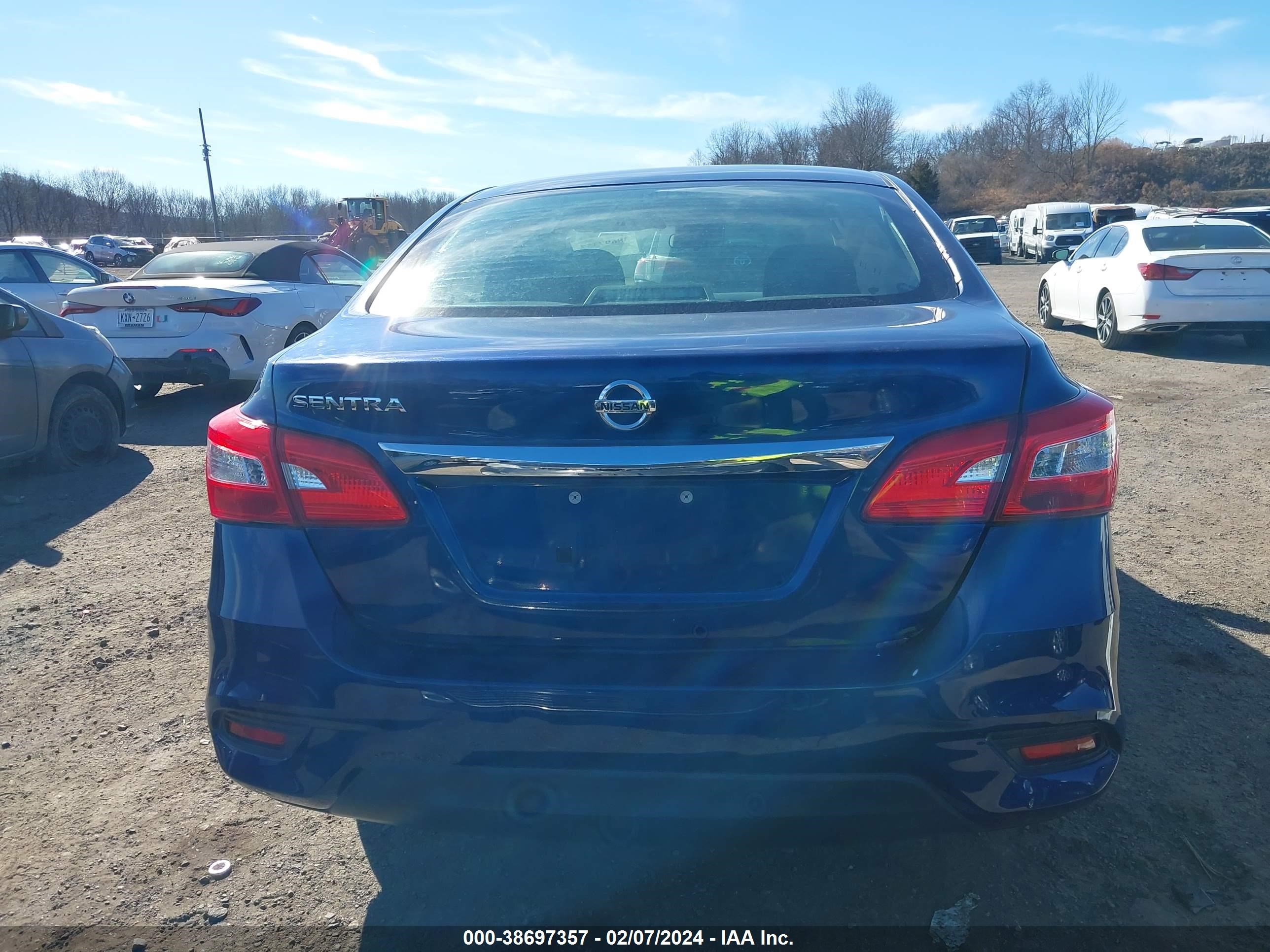 Photo 15 VIN: 3N1AB7APXJY283732 - NISSAN SENTRA 