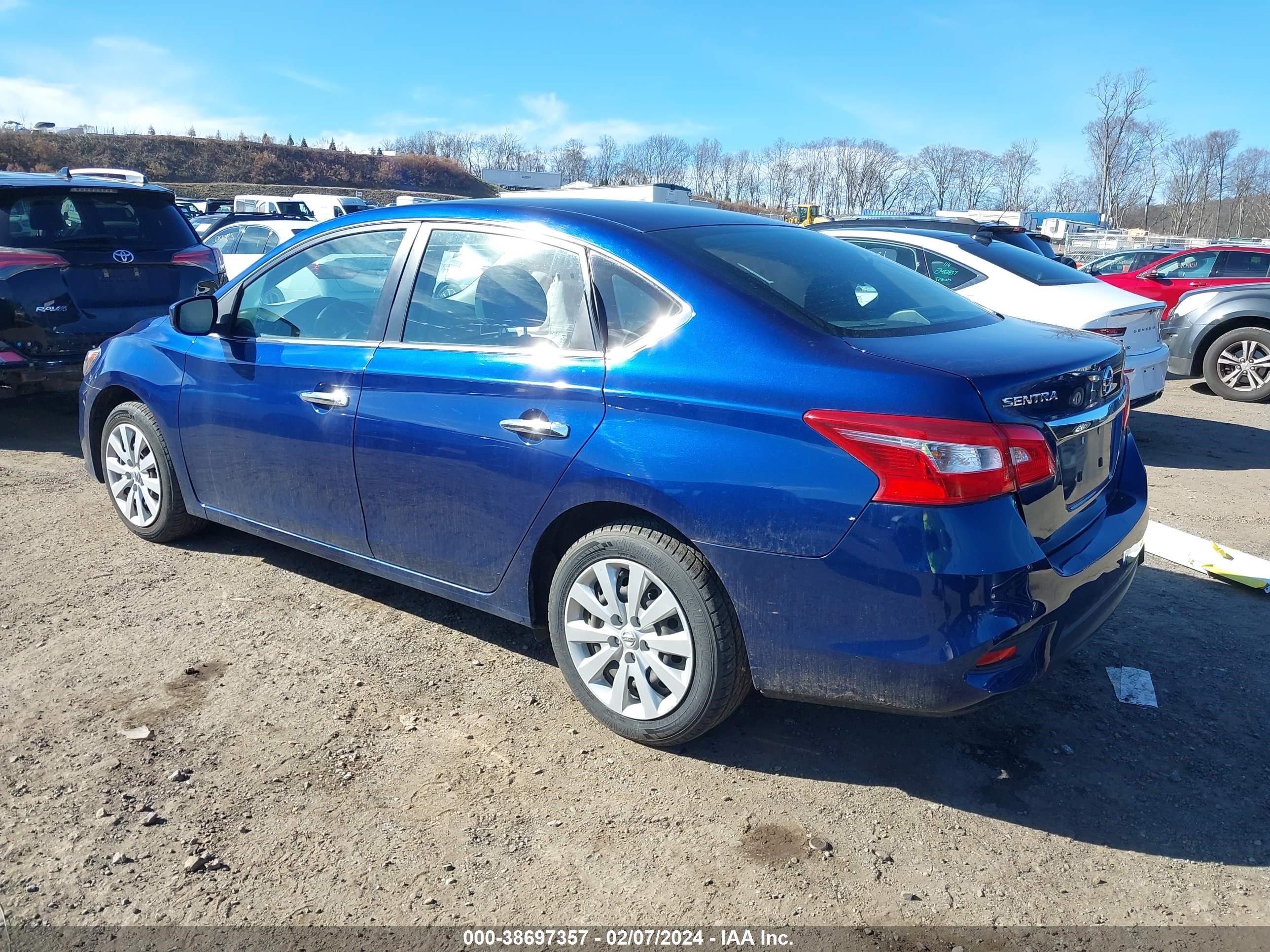 Photo 2 VIN: 3N1AB7APXJY283732 - NISSAN SENTRA 