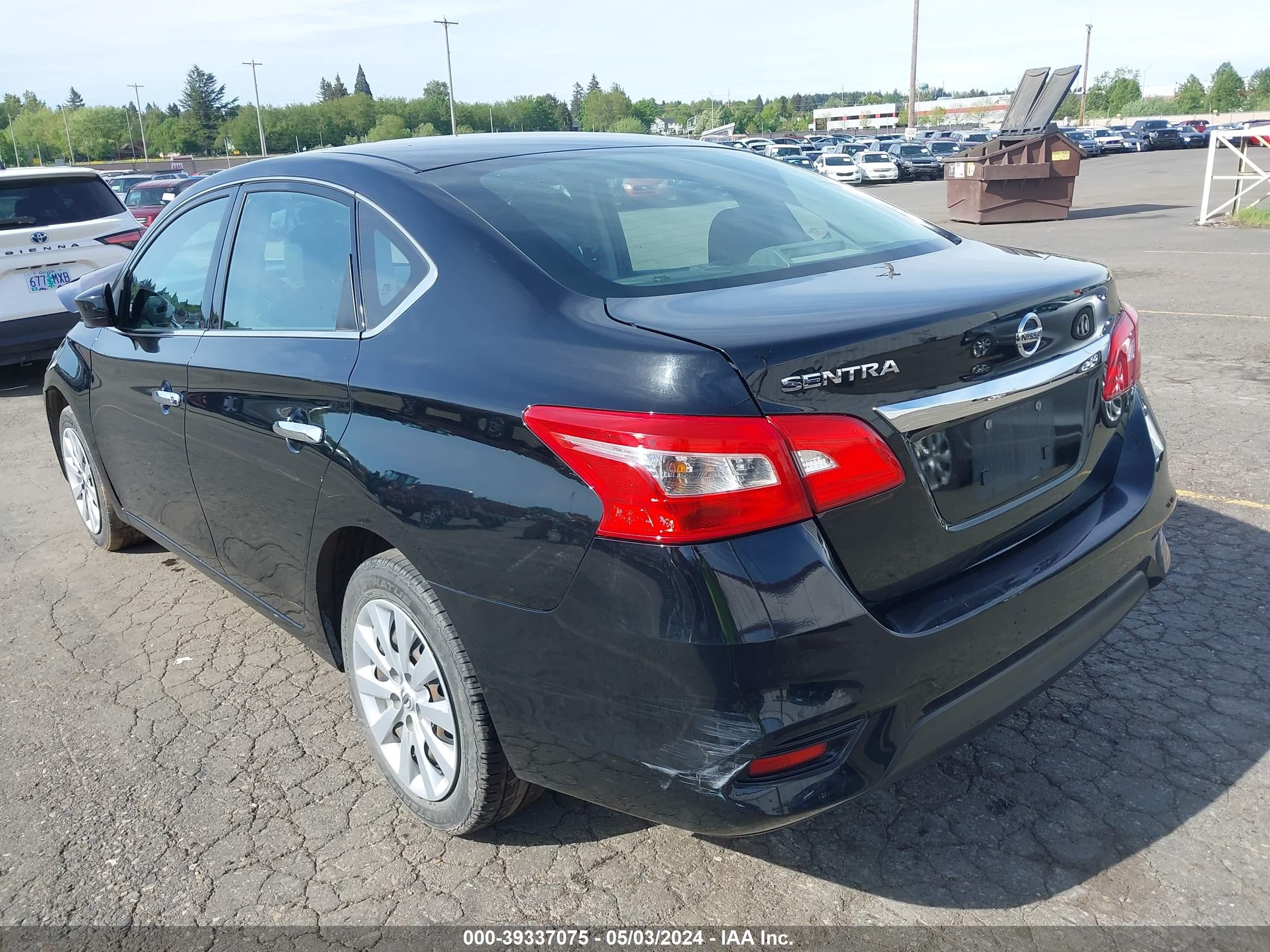 Photo 2 VIN: 3N1AB7APXJY290129 - NISSAN SENTRA 