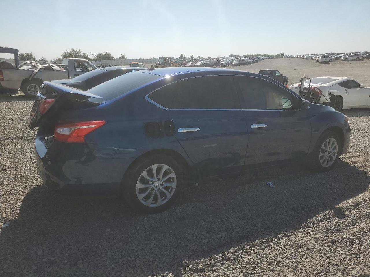 Photo 2 VIN: 3N1AB7APXJY290826 - NISSAN SENTRA 