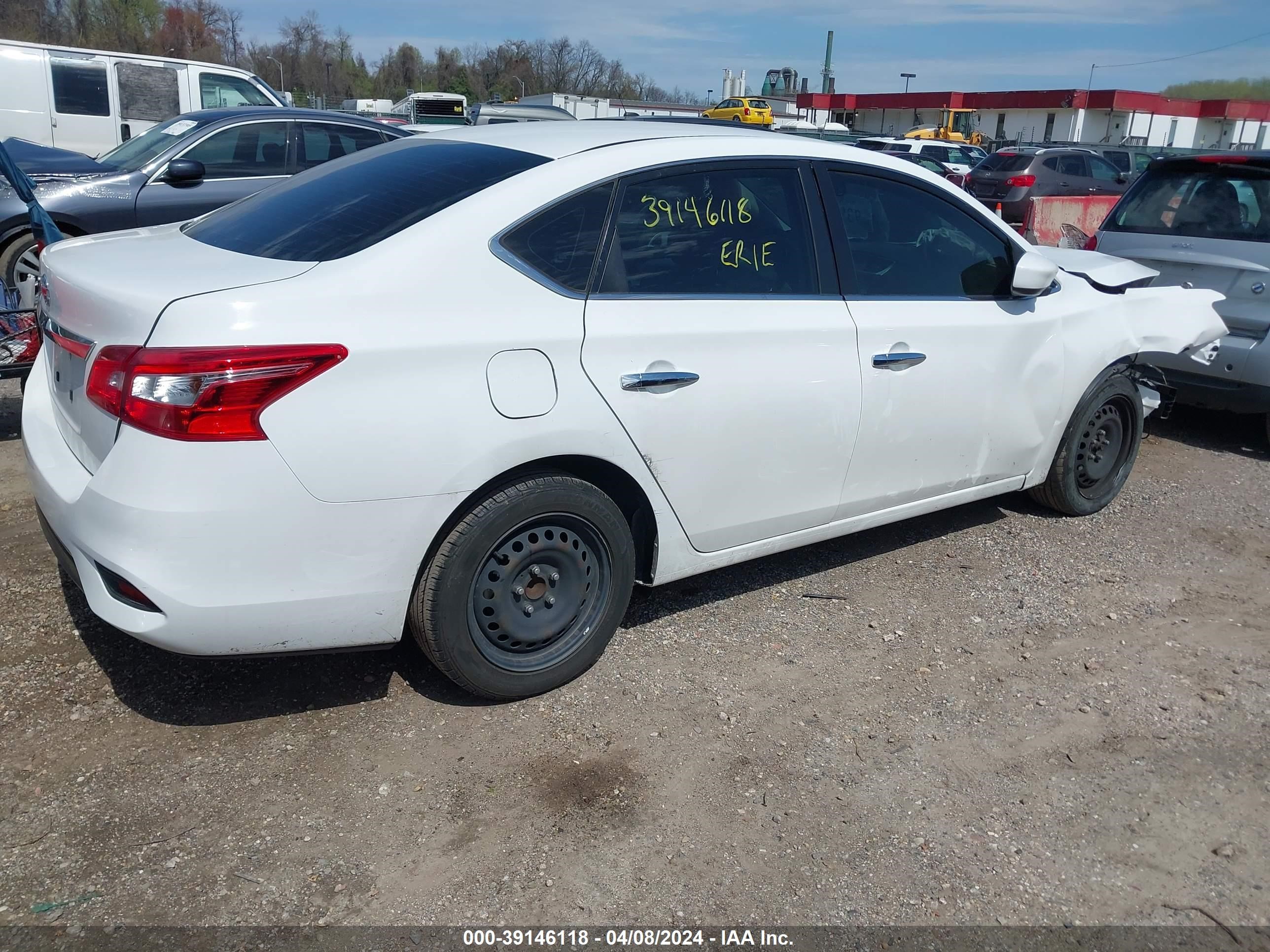 Photo 3 VIN: 3N1AB7APXJY293936 - NISSAN SENTRA 