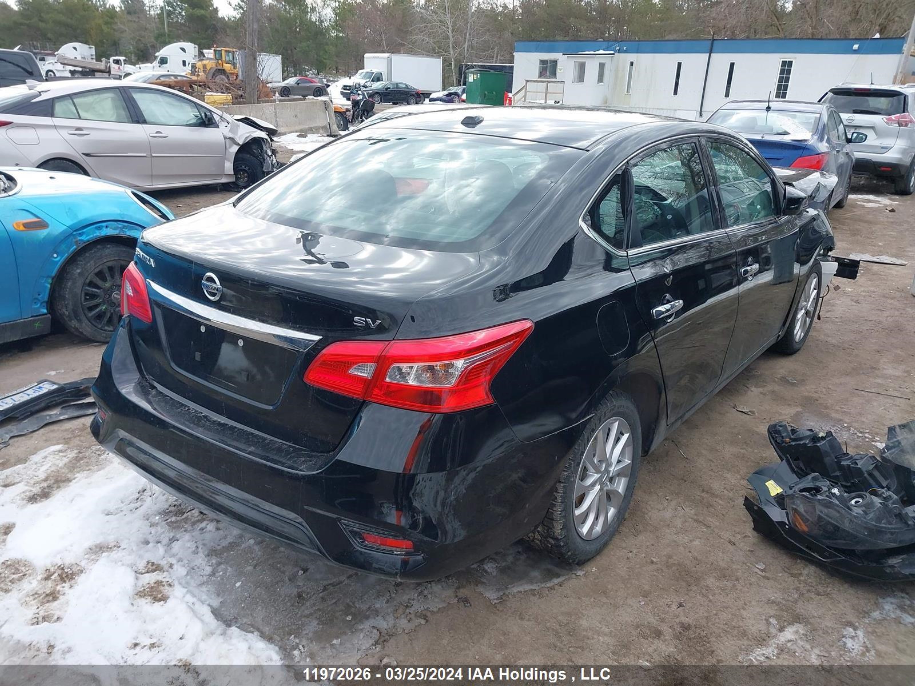 Photo 3 VIN: 3N1AB7APXJY311738 - NISSAN SENTRA 