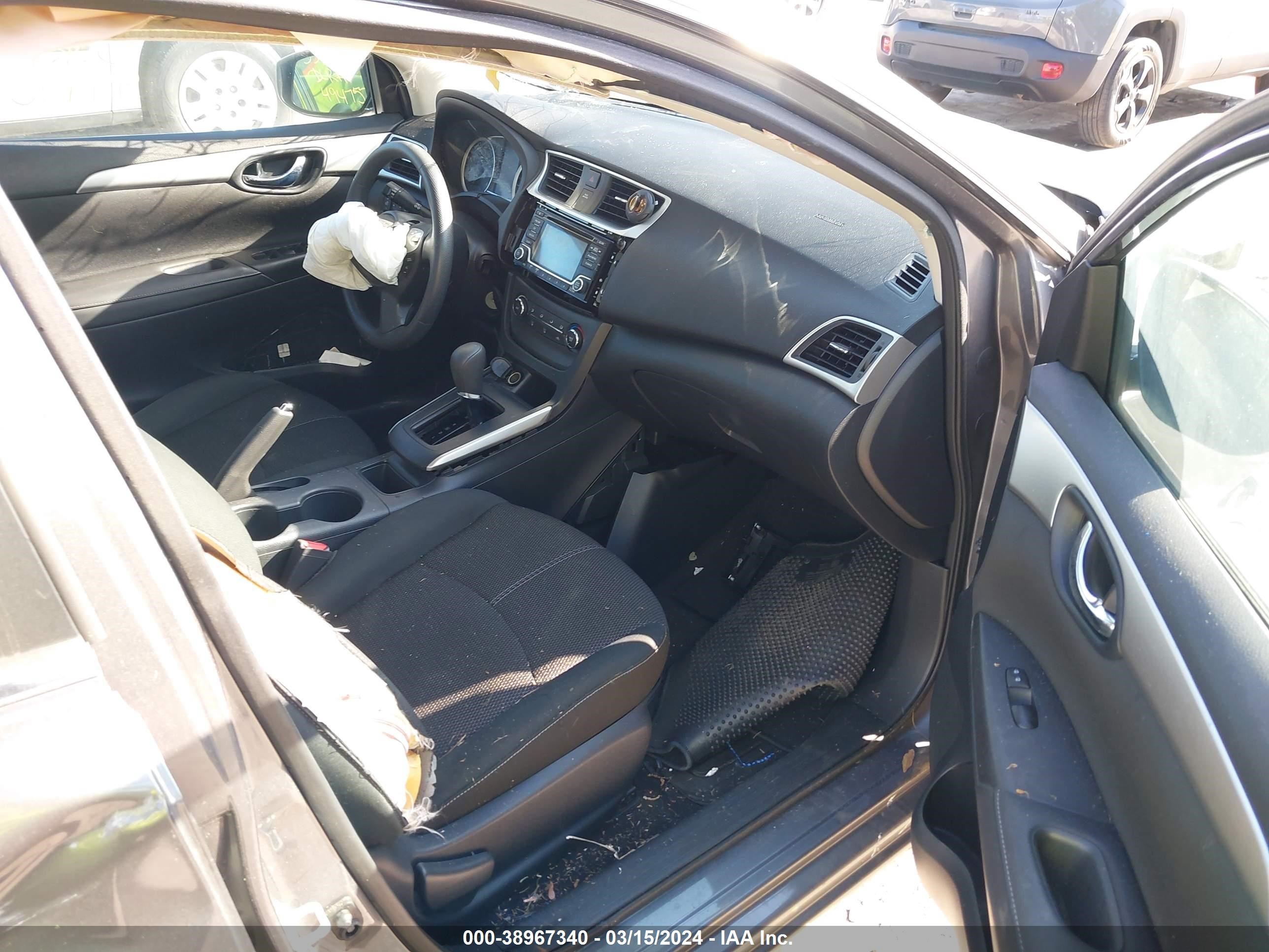 Photo 4 VIN: 3N1AB7APXJY334713 - NISSAN SENTRA 