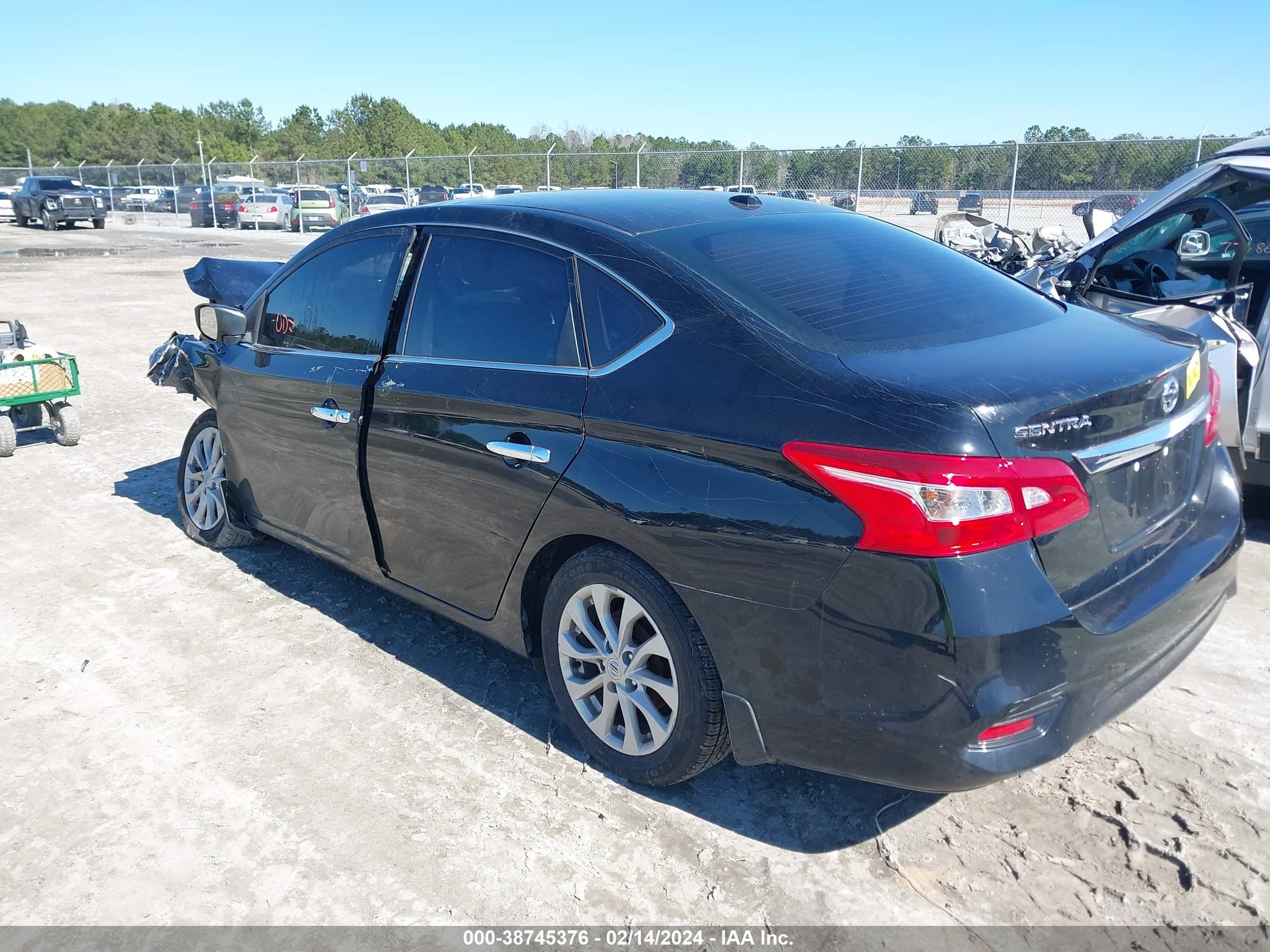 Photo 2 VIN: 3N1AB7APXJY348126 - NISSAN SENTRA 