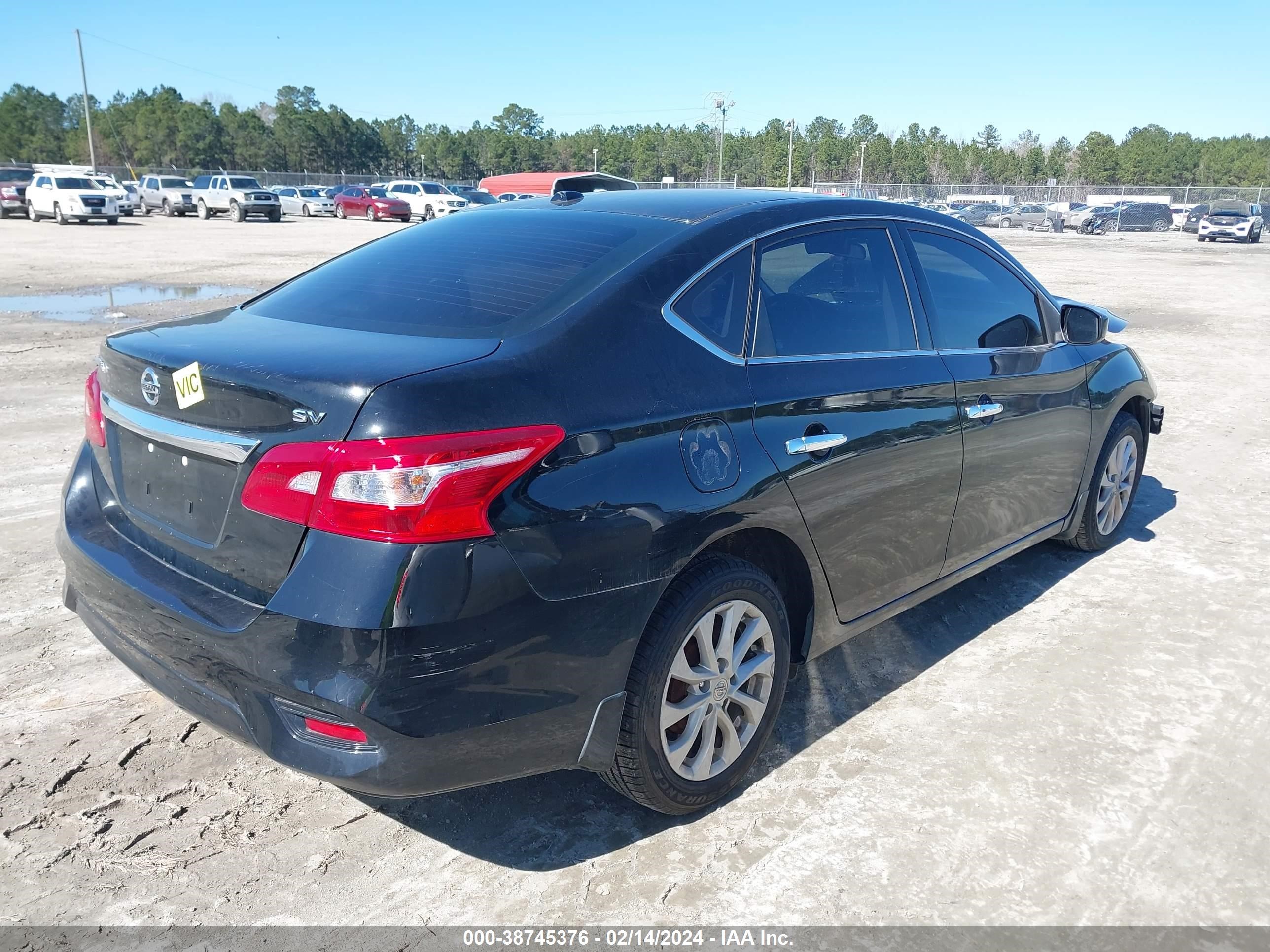 Photo 3 VIN: 3N1AB7APXJY348126 - NISSAN SENTRA 