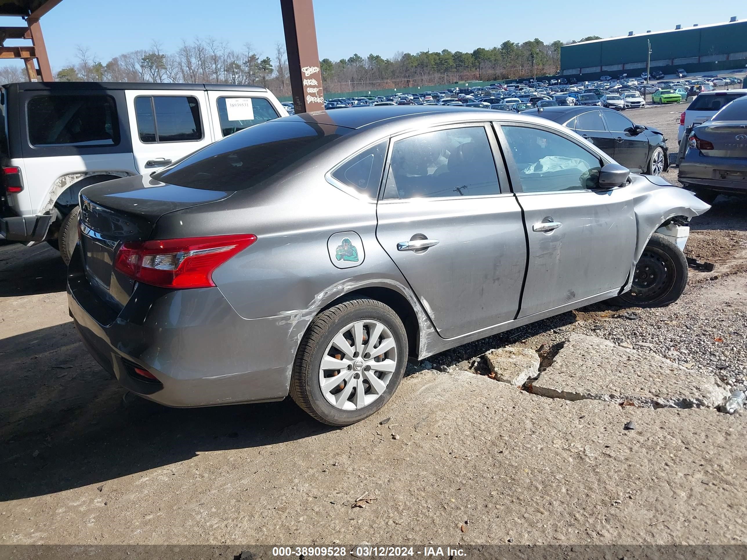 Photo 3 VIN: 3N1AB7APXKY232068 - NISSAN SENTRA 