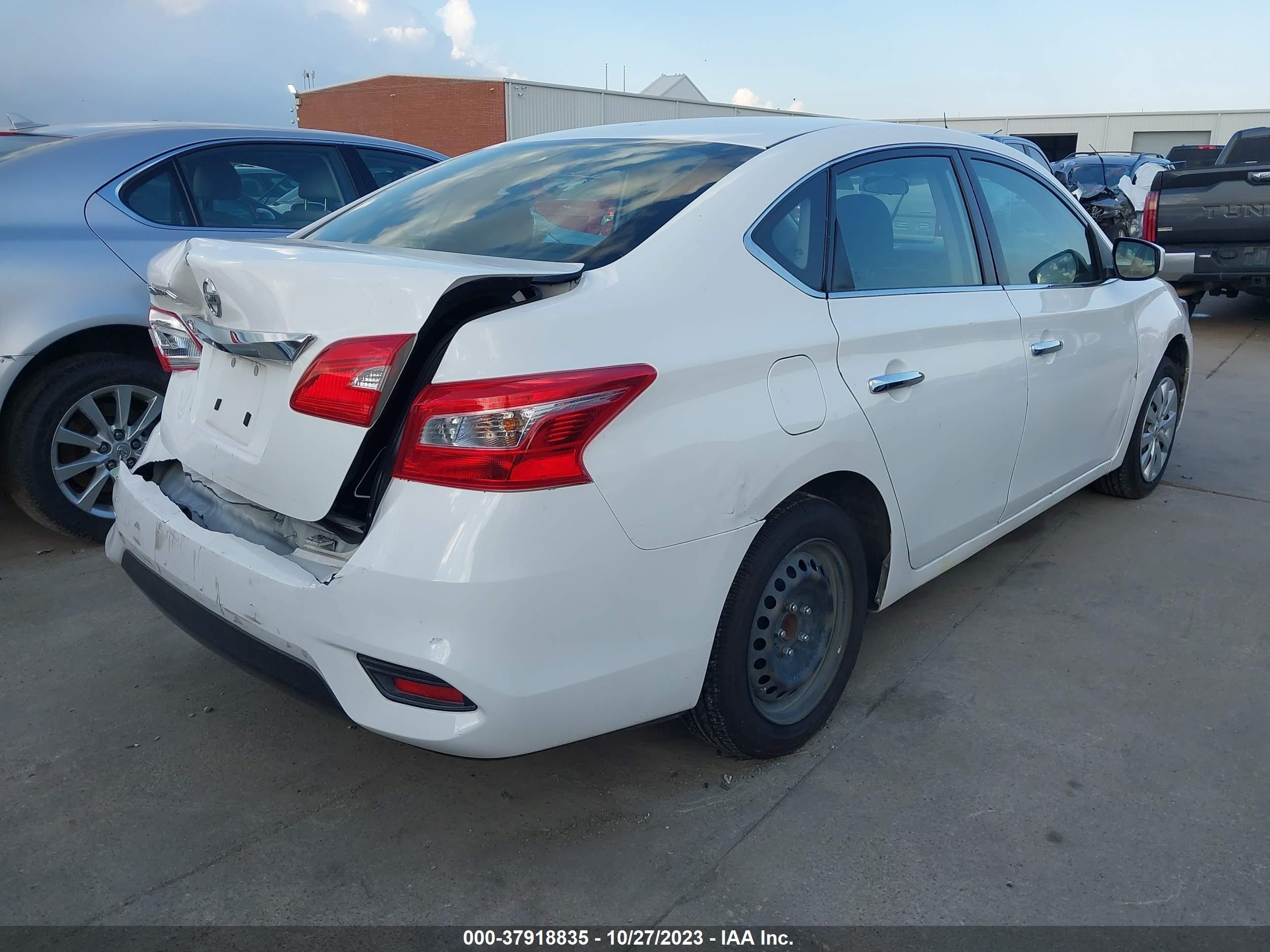 Photo 3 VIN: 3N1AB7APXKY263787 - NISSAN SENTRA 