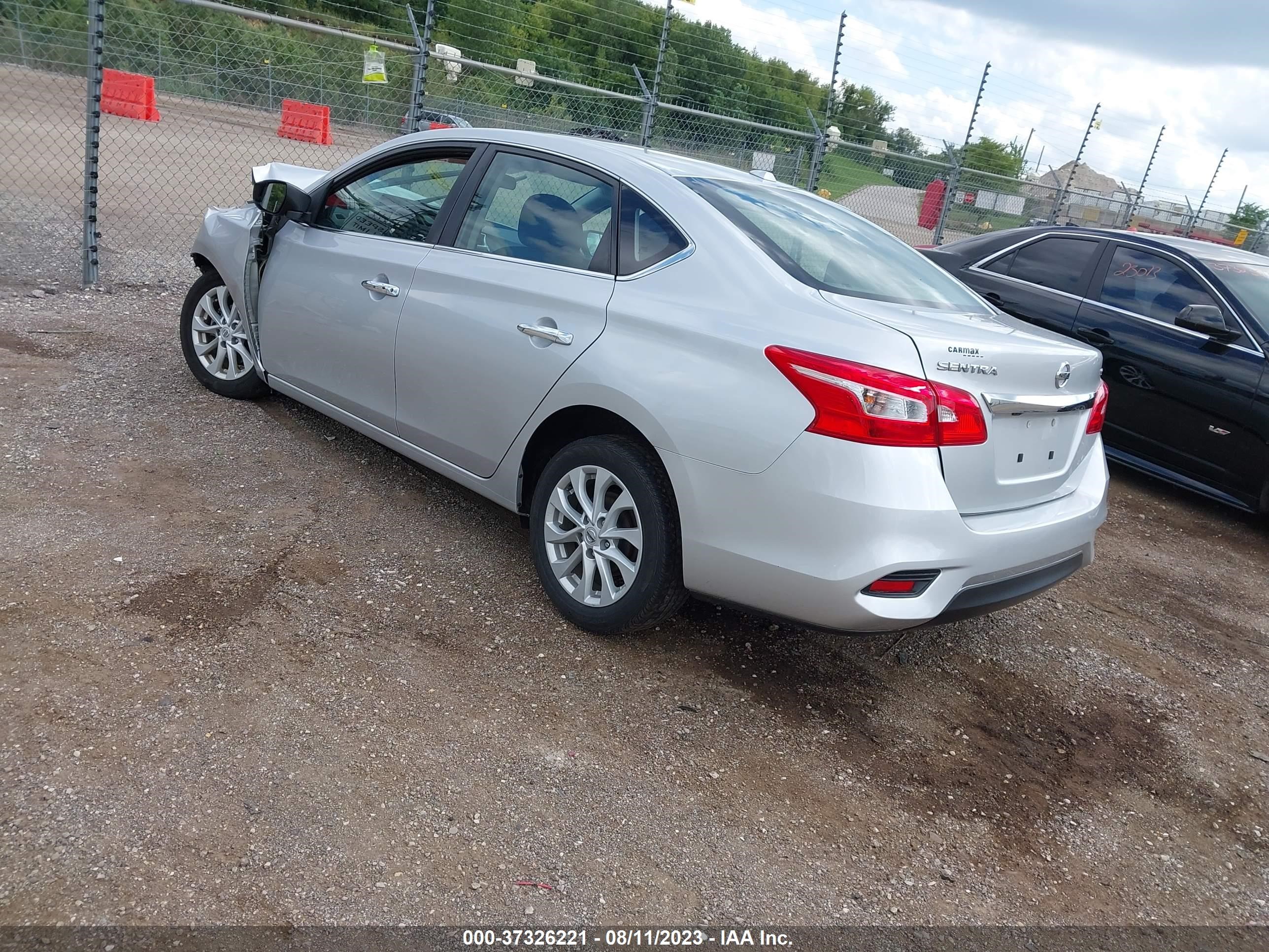 Photo 2 VIN: 3N1AB7APXKY444923 - NISSAN SENTRA 