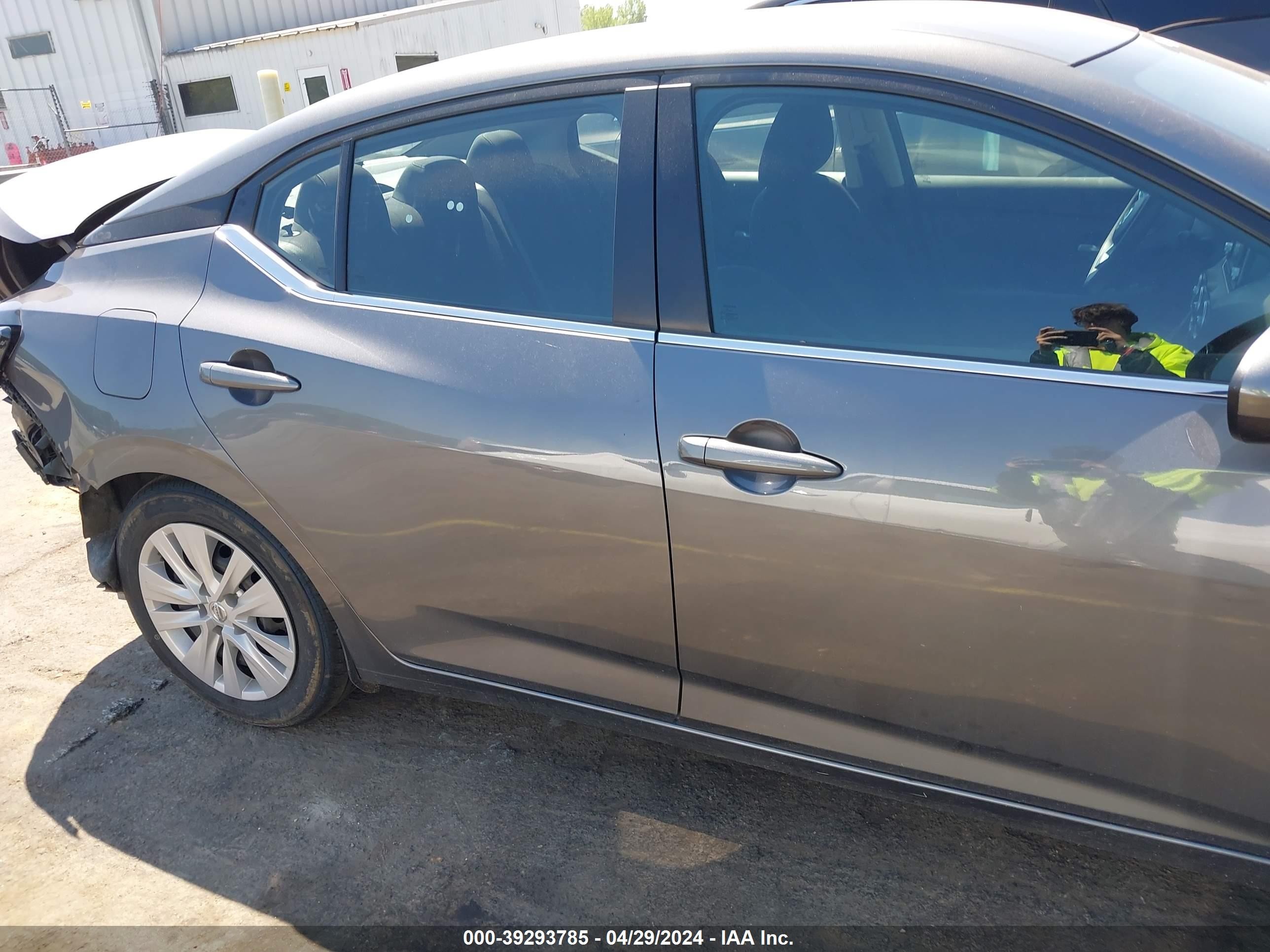 Photo 12 VIN: 3N1AB8BV3MY210399 - NISSAN SENTRA 