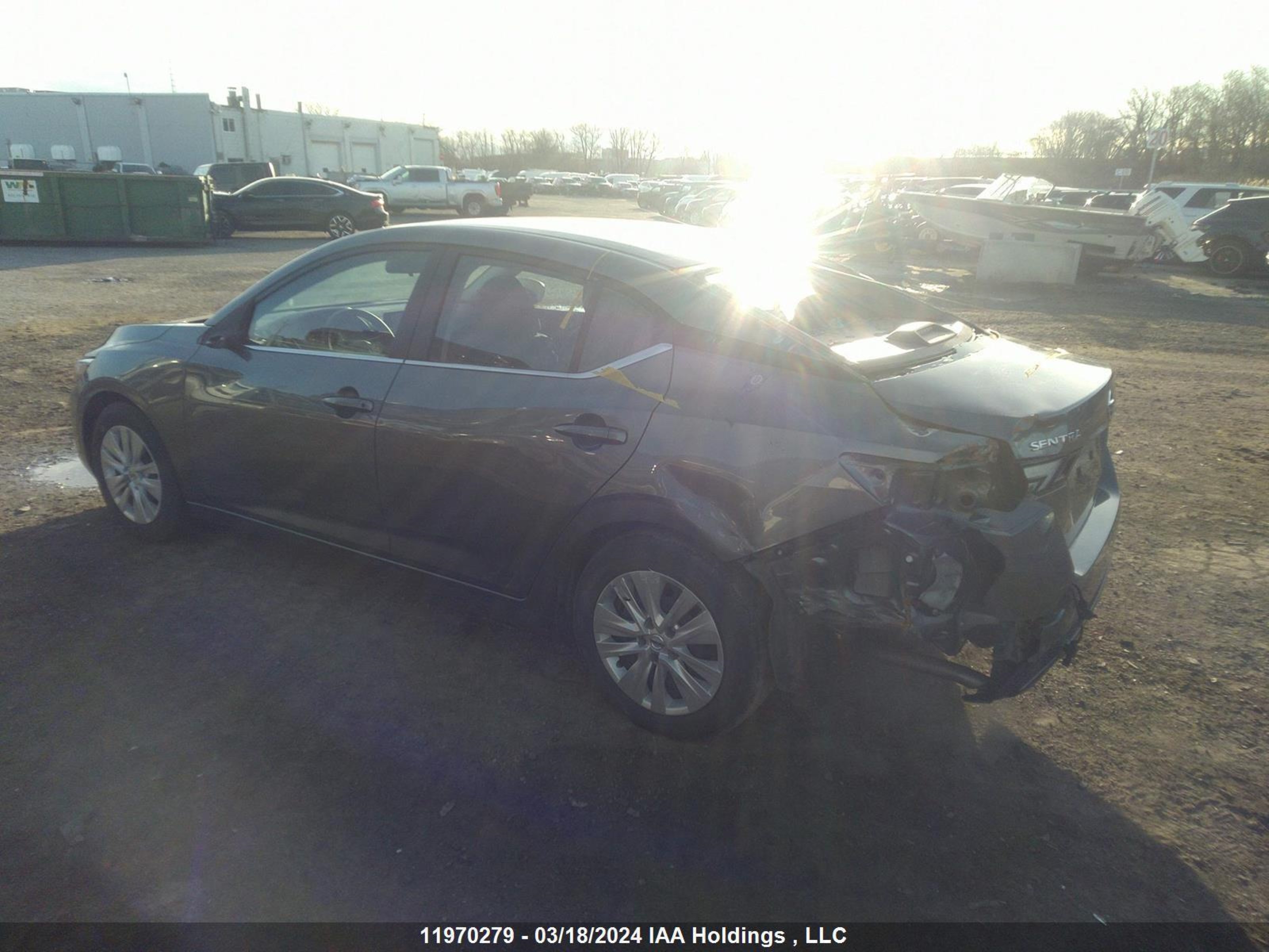 Photo 2 VIN: 3N1AB8BV5NY228582 - NISSAN SENTRA 