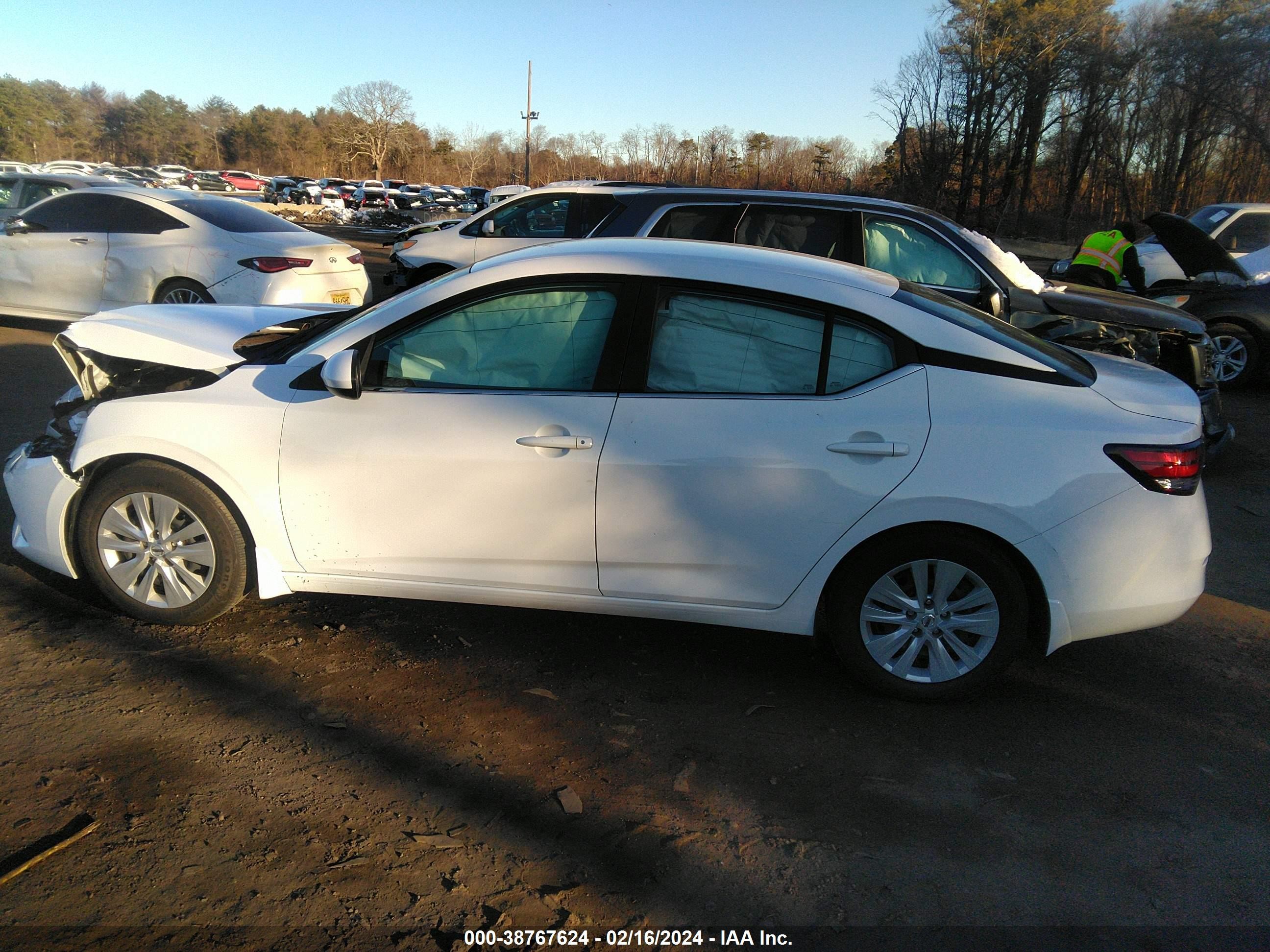 Photo 13 VIN: 3N1AB8BV5NY252610 - NISSAN SENTRA 