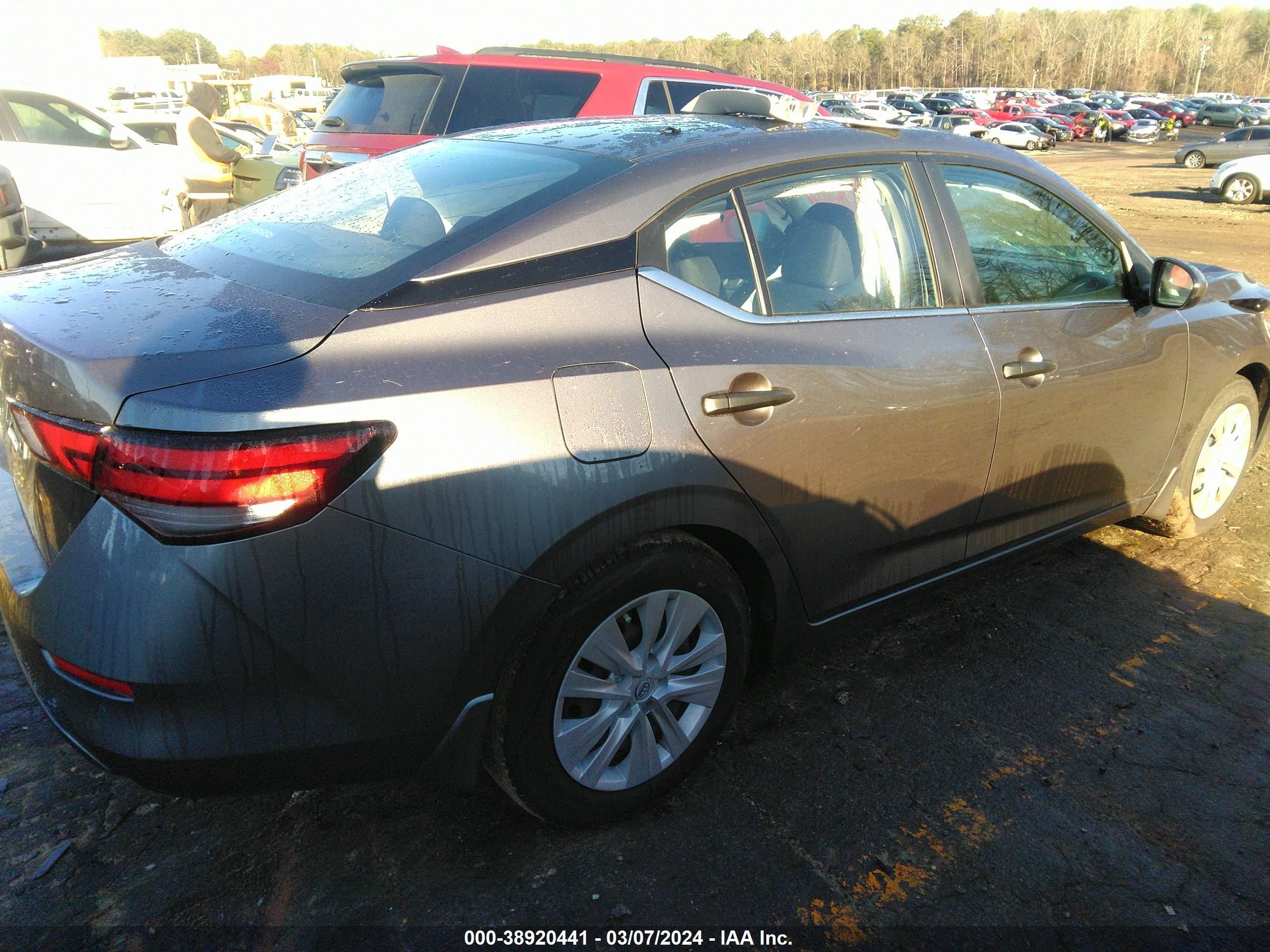 Photo 3 VIN: 3N1AB8BV6RY210467 - NISSAN SENTRA 