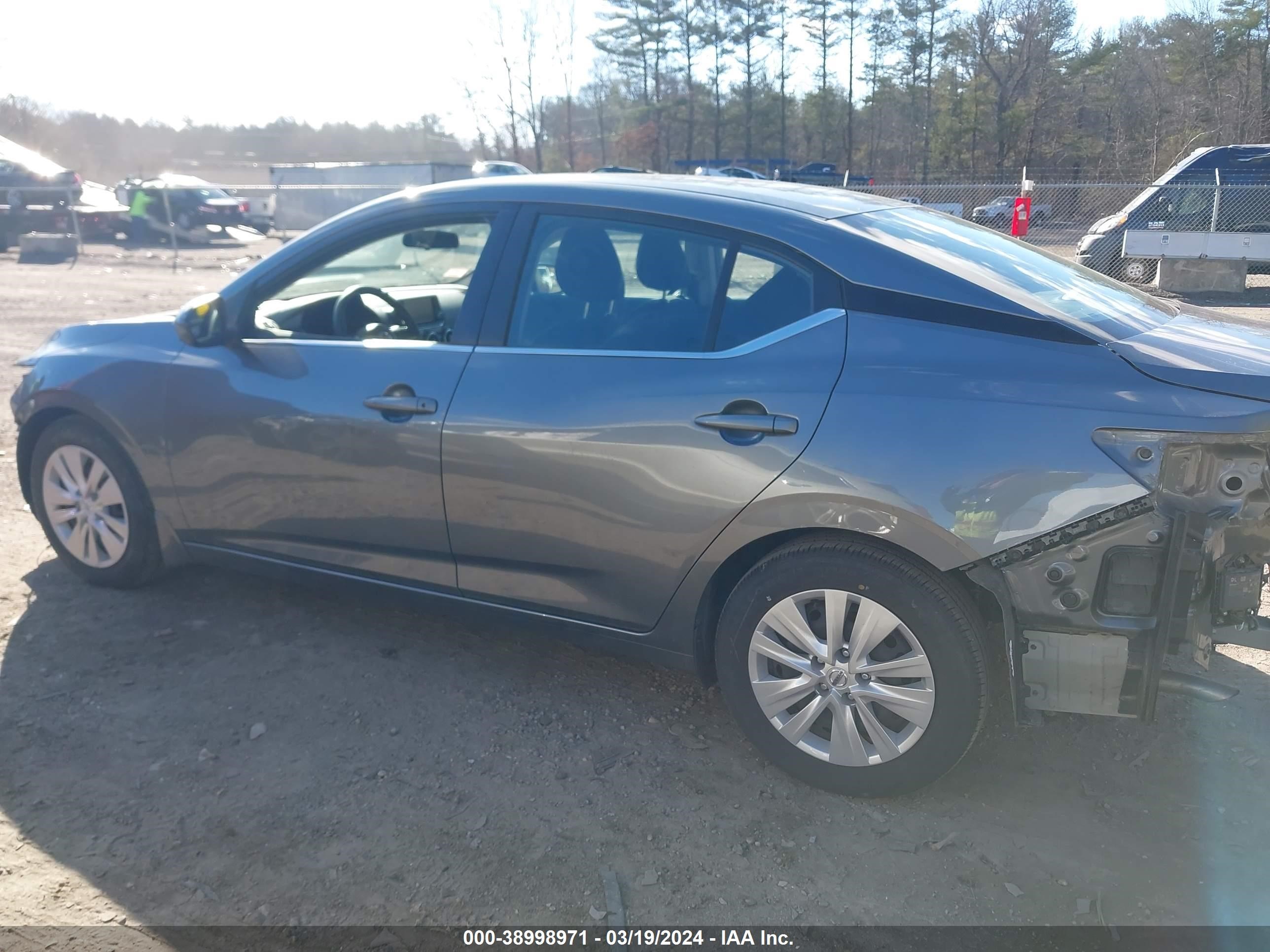 Photo 14 VIN: 3N1AB8BV8NY240404 - NISSAN SENTRA 