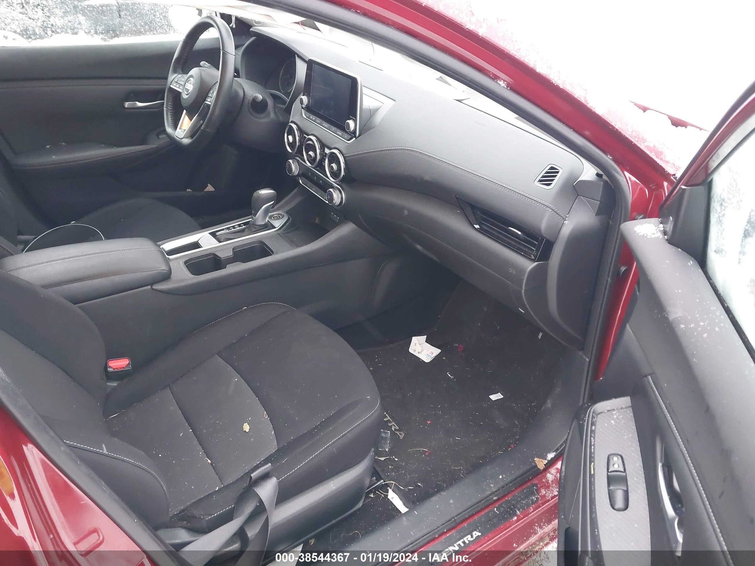 Photo 4 VIN: 3N1AB8CV0NY208383 - NISSAN SENTRA 