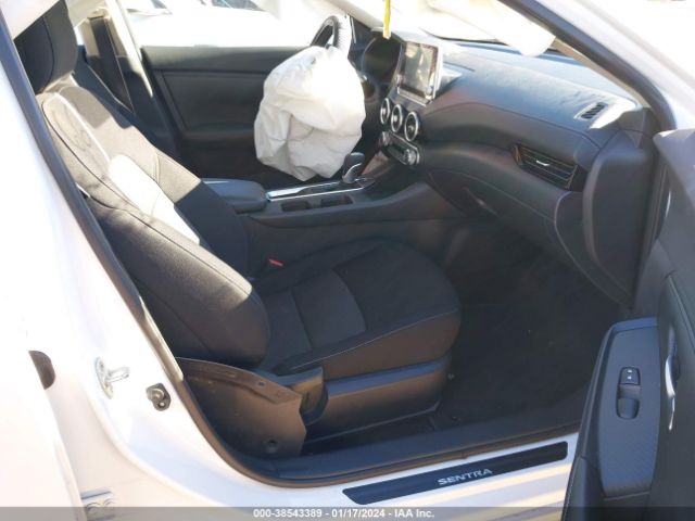 Photo 4 VIN: 3N1AB8CV0NY220260 - NISSAN SENTRA 