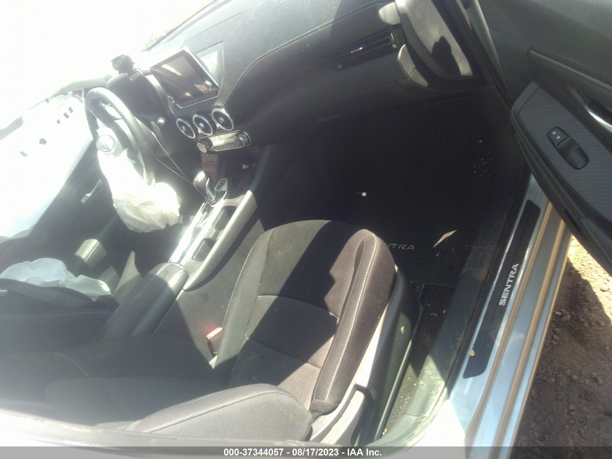 Photo 4 VIN: 3N1AB8CV3MY261321 - NISSAN SENTRA 