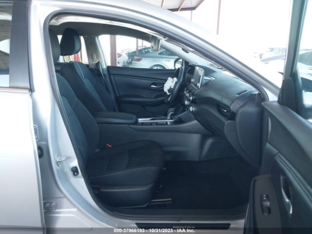 Photo 4 VIN: 3N1AB8CV5NY295553 - NISSAN SENTRA 