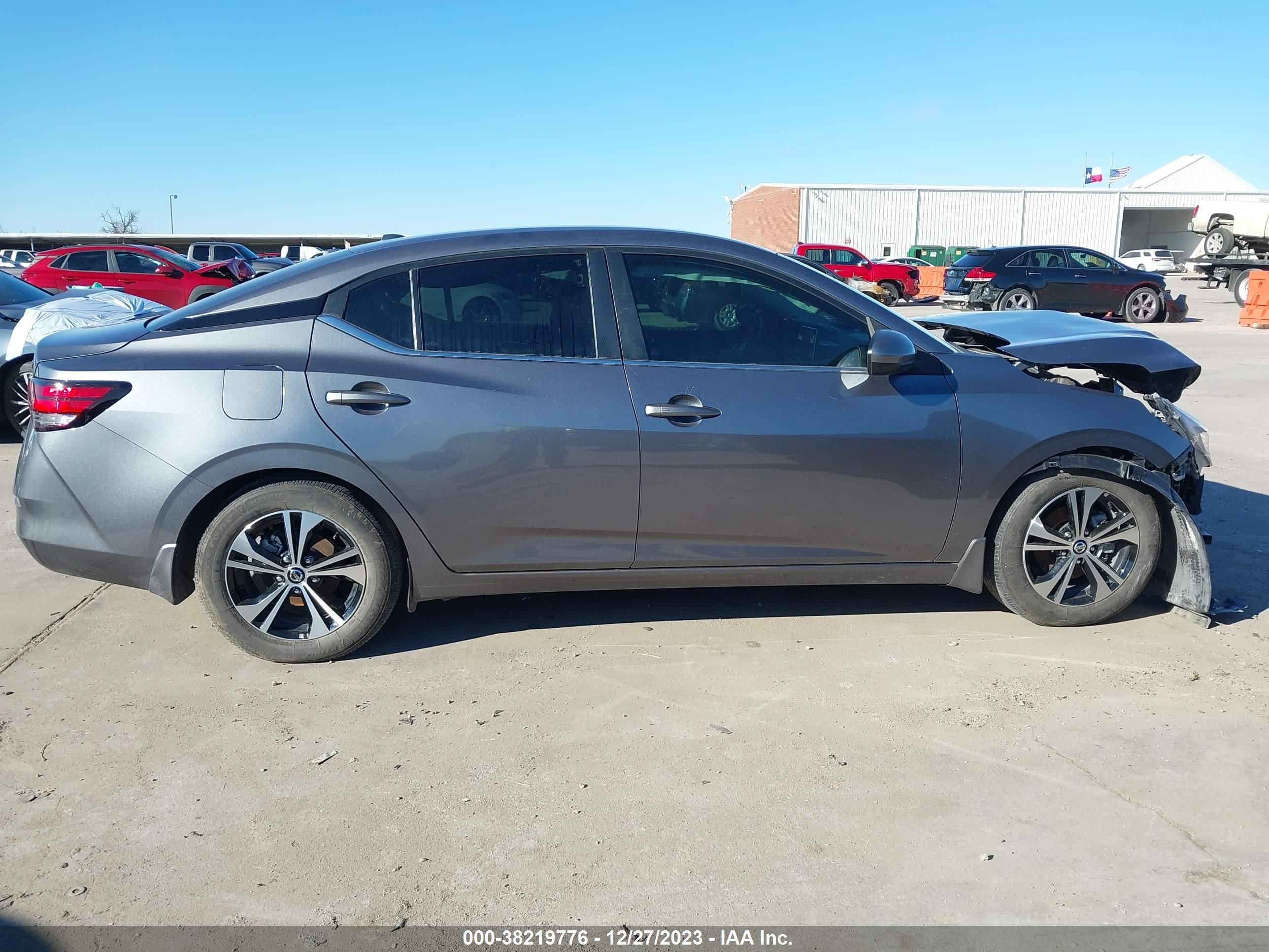 Photo 11 VIN: 3N1AB8CV8NY205831 - NISSAN SENTRA 