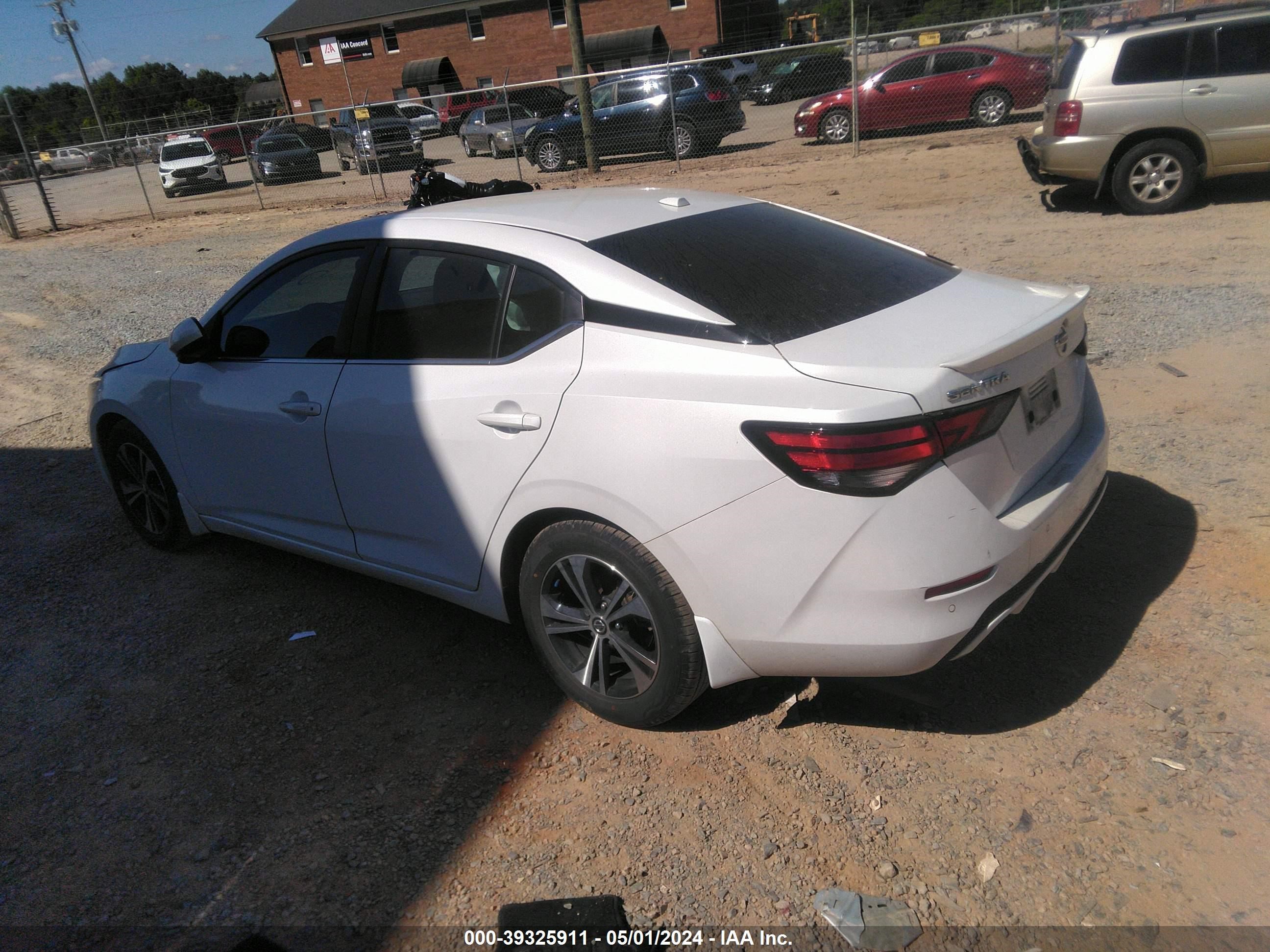 Photo 2 VIN: 3N1AB8CV8NY216277 - NISSAN SENTRA 