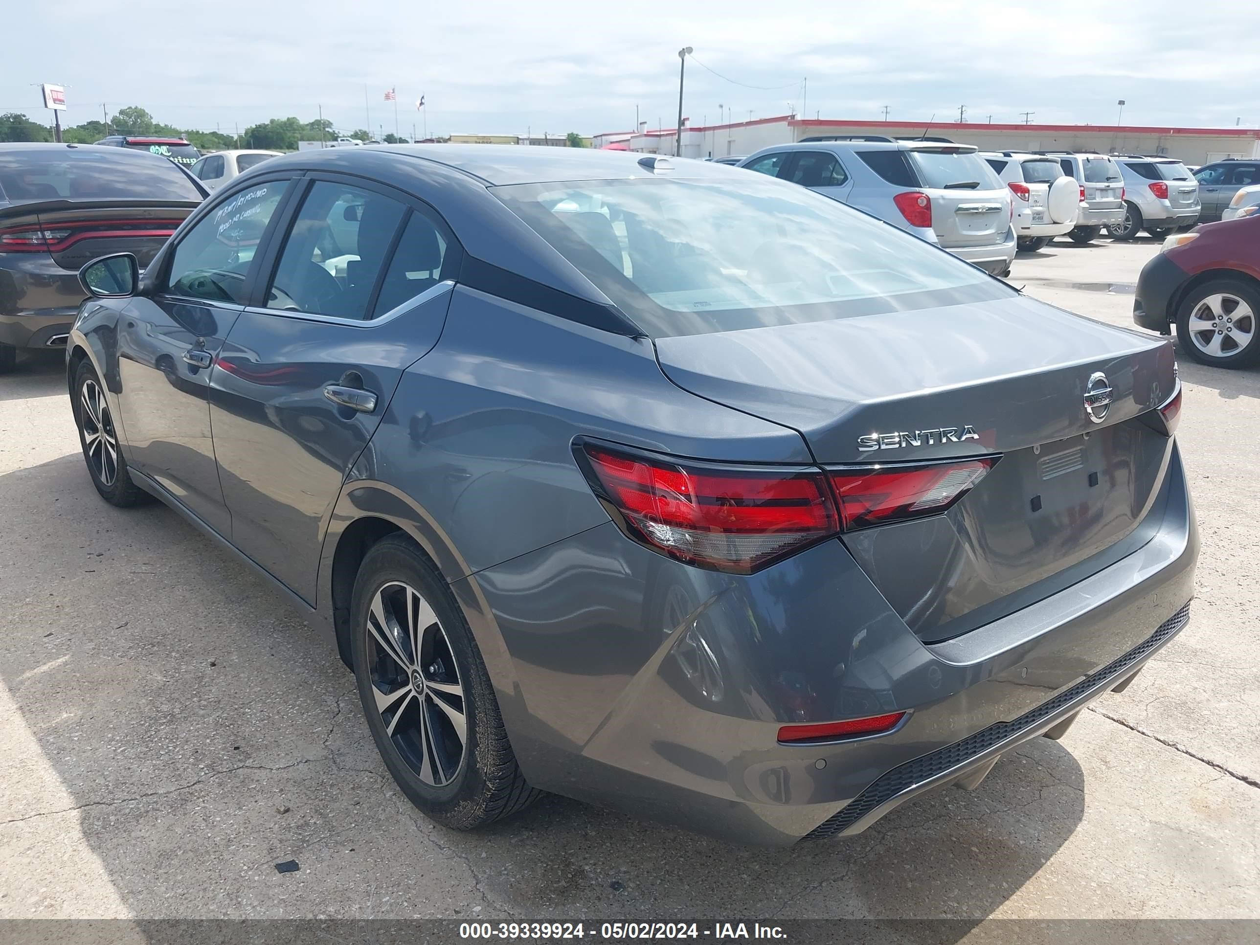 Photo 2 VIN: 3N1AB8CV8NY263499 - NISSAN SENTRA 