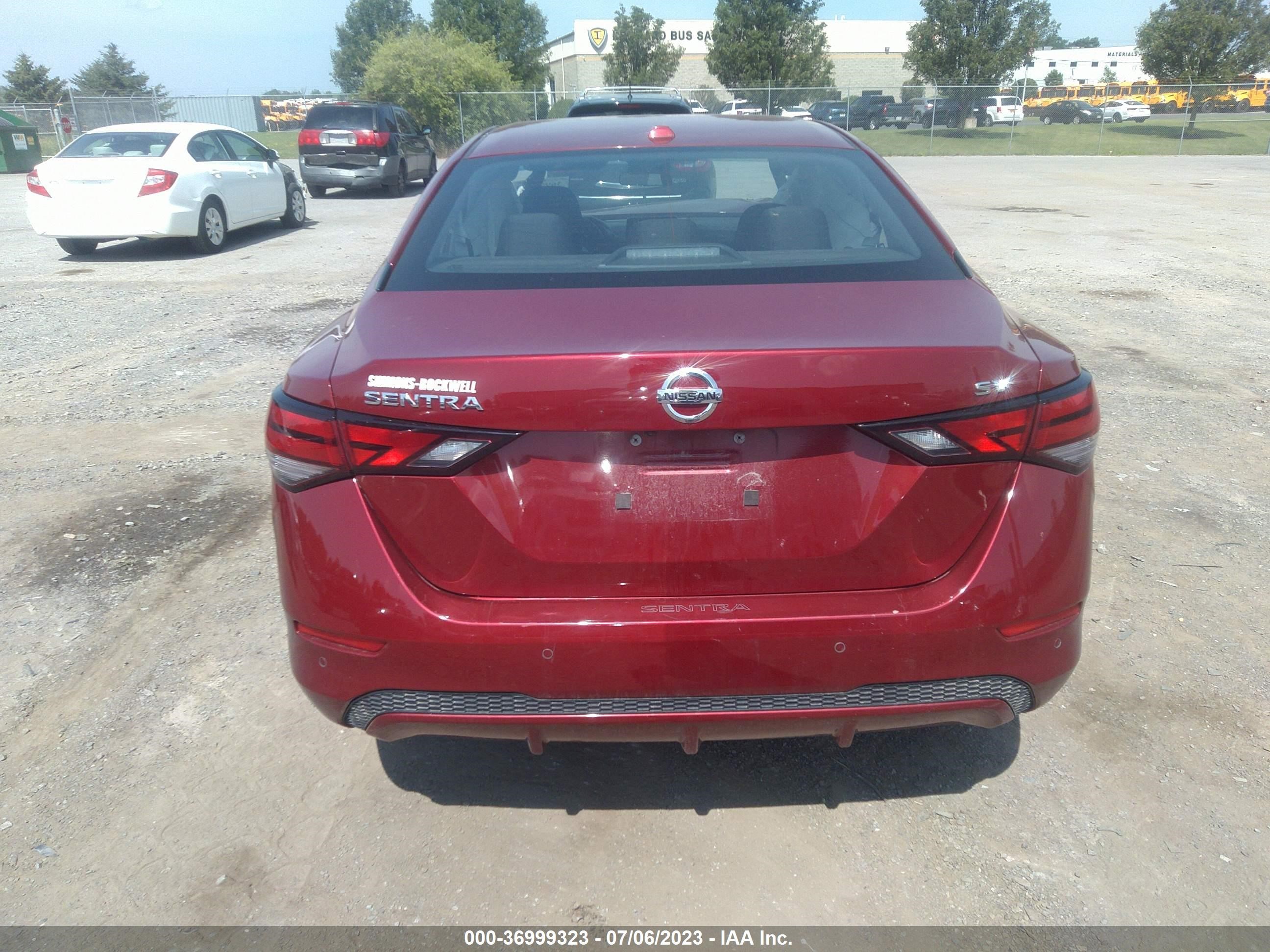 Photo 15 VIN: 3N1AB8CV9NY227613 - NISSAN SENTRA 