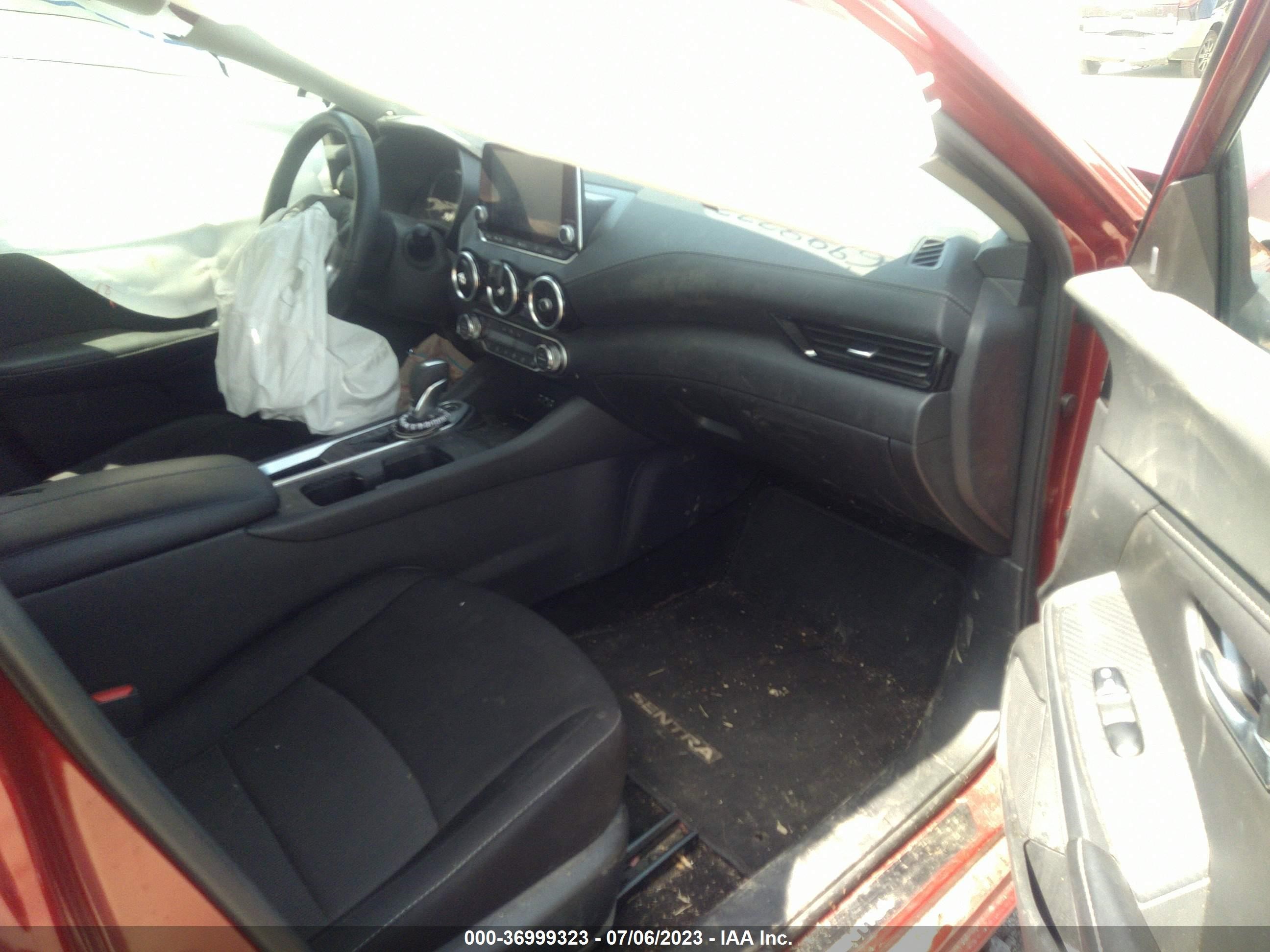 Photo 4 VIN: 3N1AB8CV9NY227613 - NISSAN SENTRA 