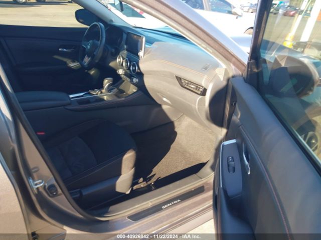 Photo 4 VIN: 3N1AB8DV5NY211908 - NISSAN SENTRA 