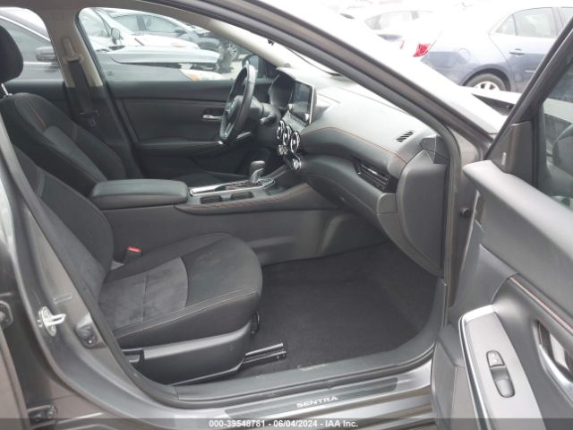 Photo 4 VIN: 3N1AB8DV7NY212977 - NISSAN SENTRA 