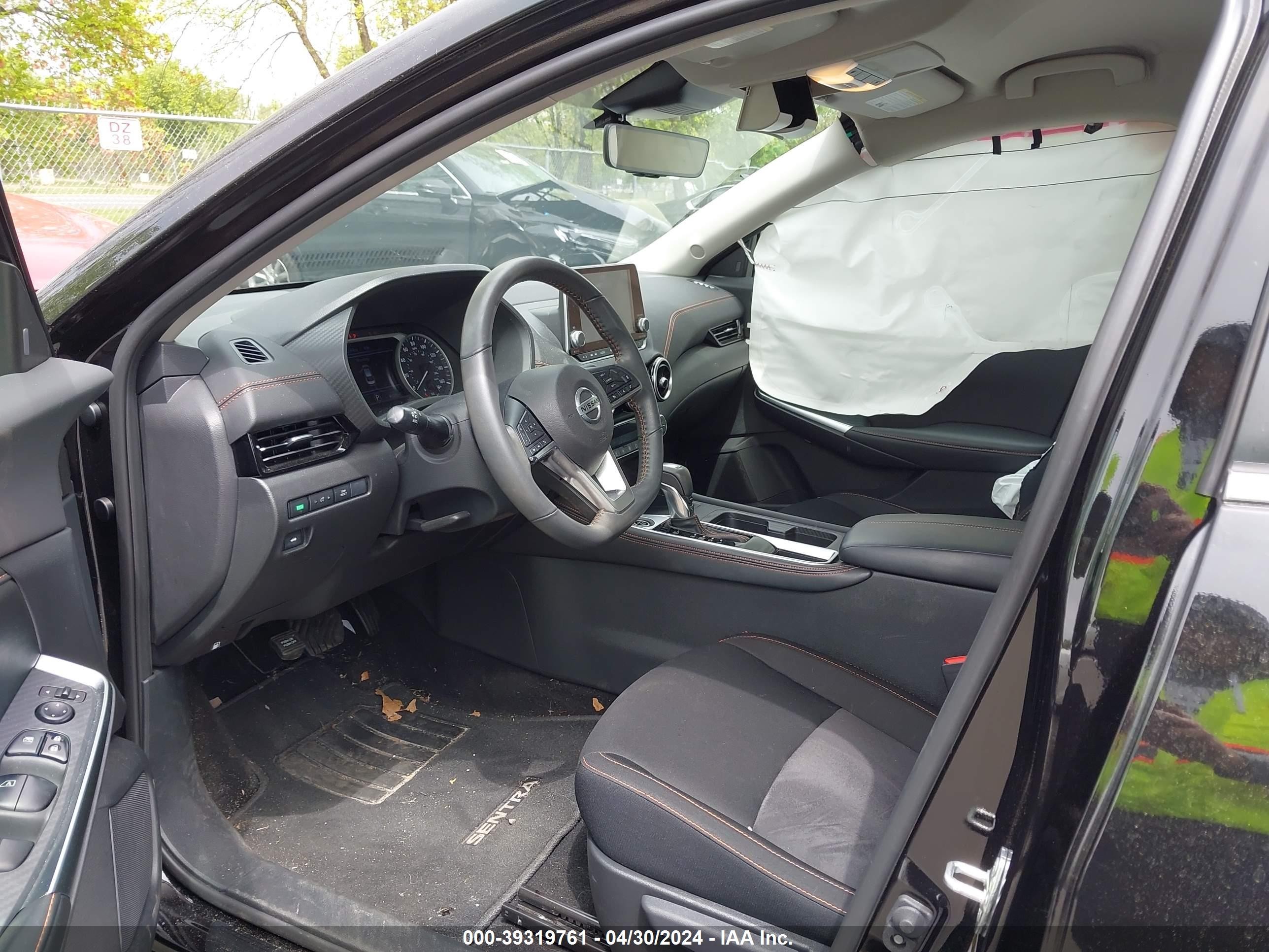 Photo 4 VIN: 3N1AB8DV8NY305085 - NISSAN SENTRA 