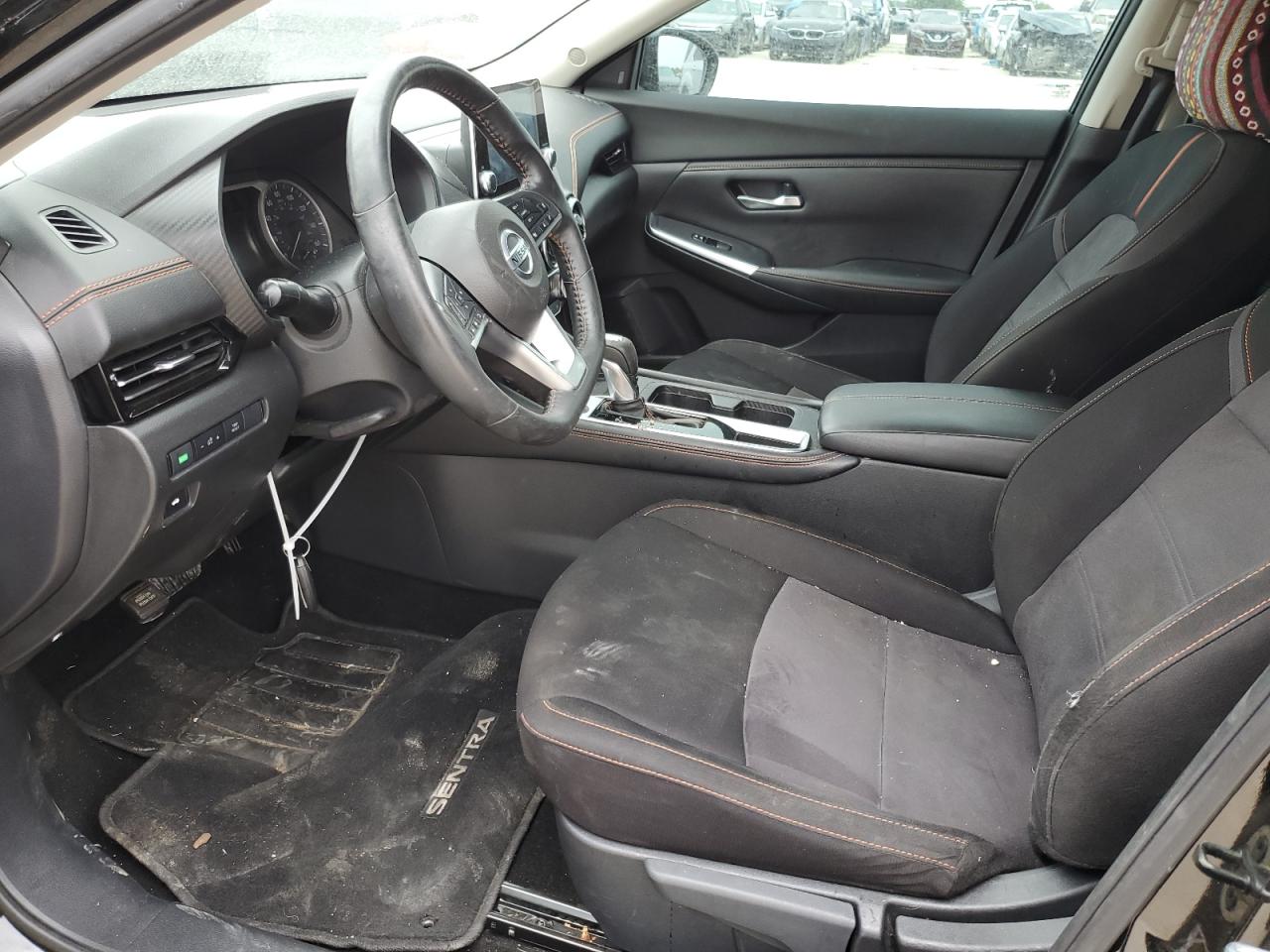 Photo 6 VIN: 3N1AB8DV9NY237931 - NISSAN SENTRA 