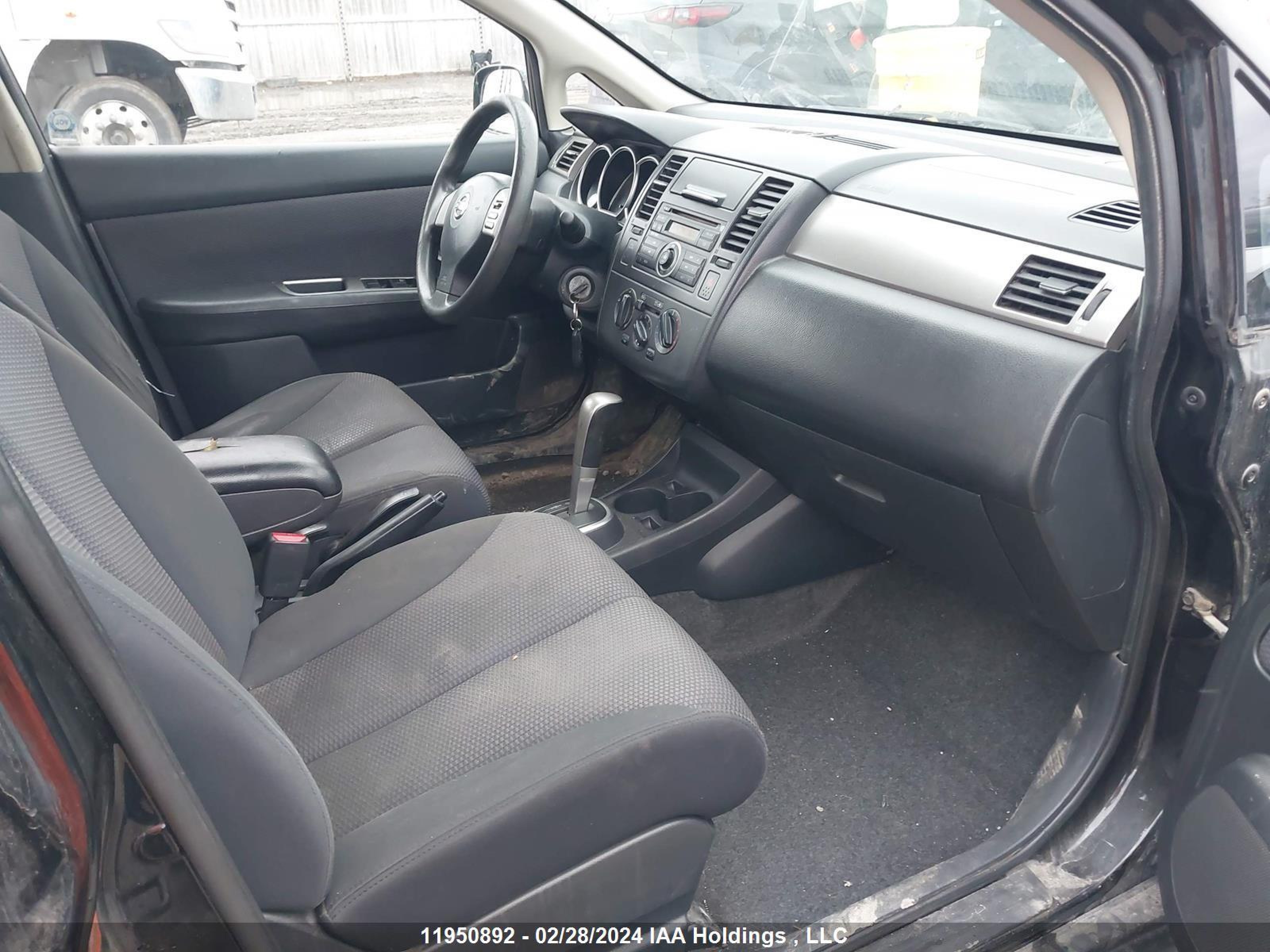 Photo 4 VIN: 3N1BC11E07L440199 - NISSAN VERSA 