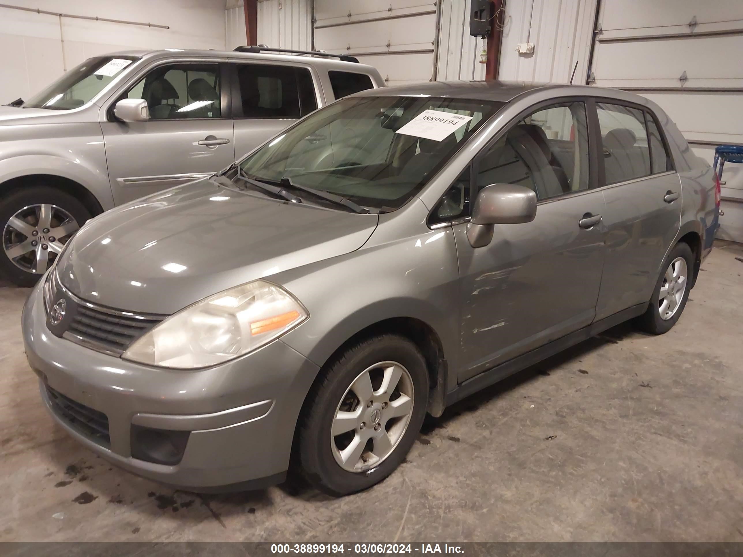 Photo 1 VIN: 3N1BC11E08L377347 - NISSAN VERSA 