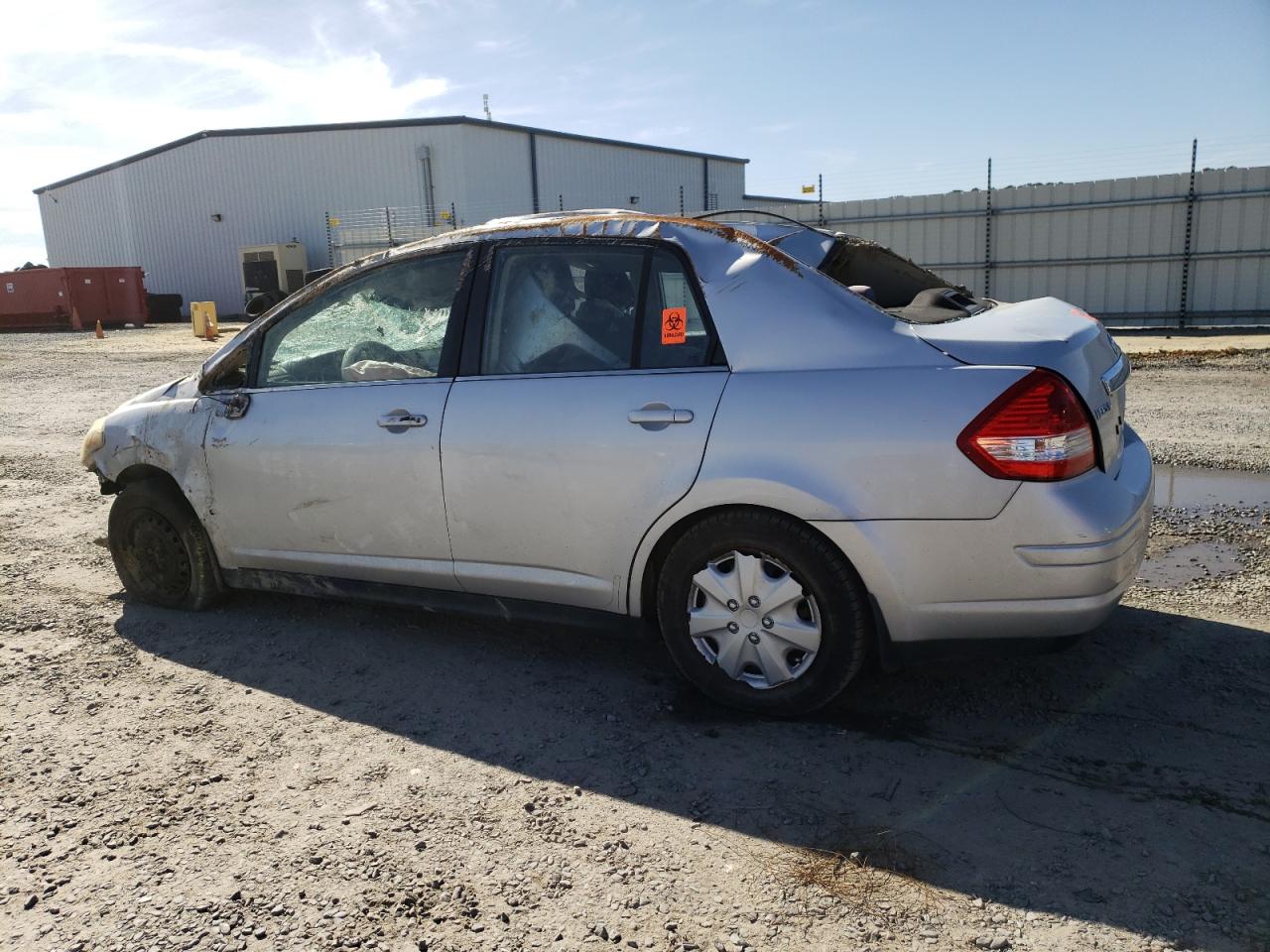 Photo 1 VIN: 3N1BC11E08L393189 - NISSAN VERSA 