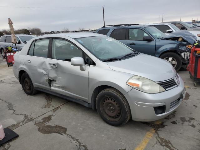 Photo 3 VIN: 3N1BC11E17L397721 - NISSAN VERSA 