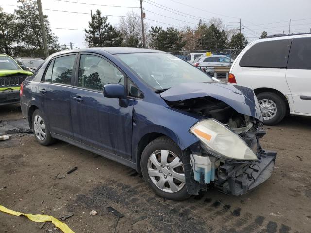 Photo 3 VIN: 3N1BC11E29L408664 - NISSAN VERSA 