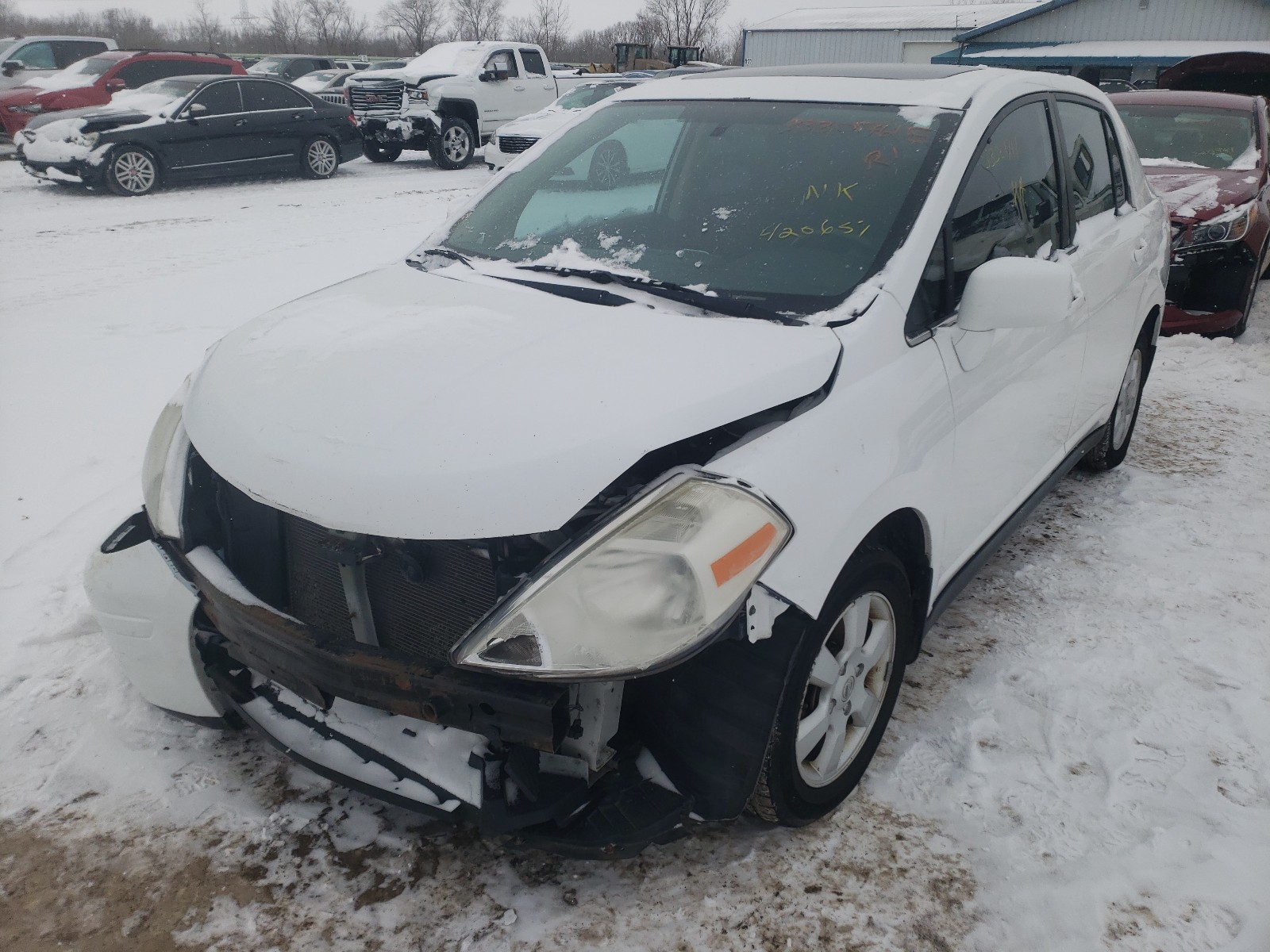 Photo 1 VIN: 3N1BC11E37L420657 - NISSAN VERSA S 