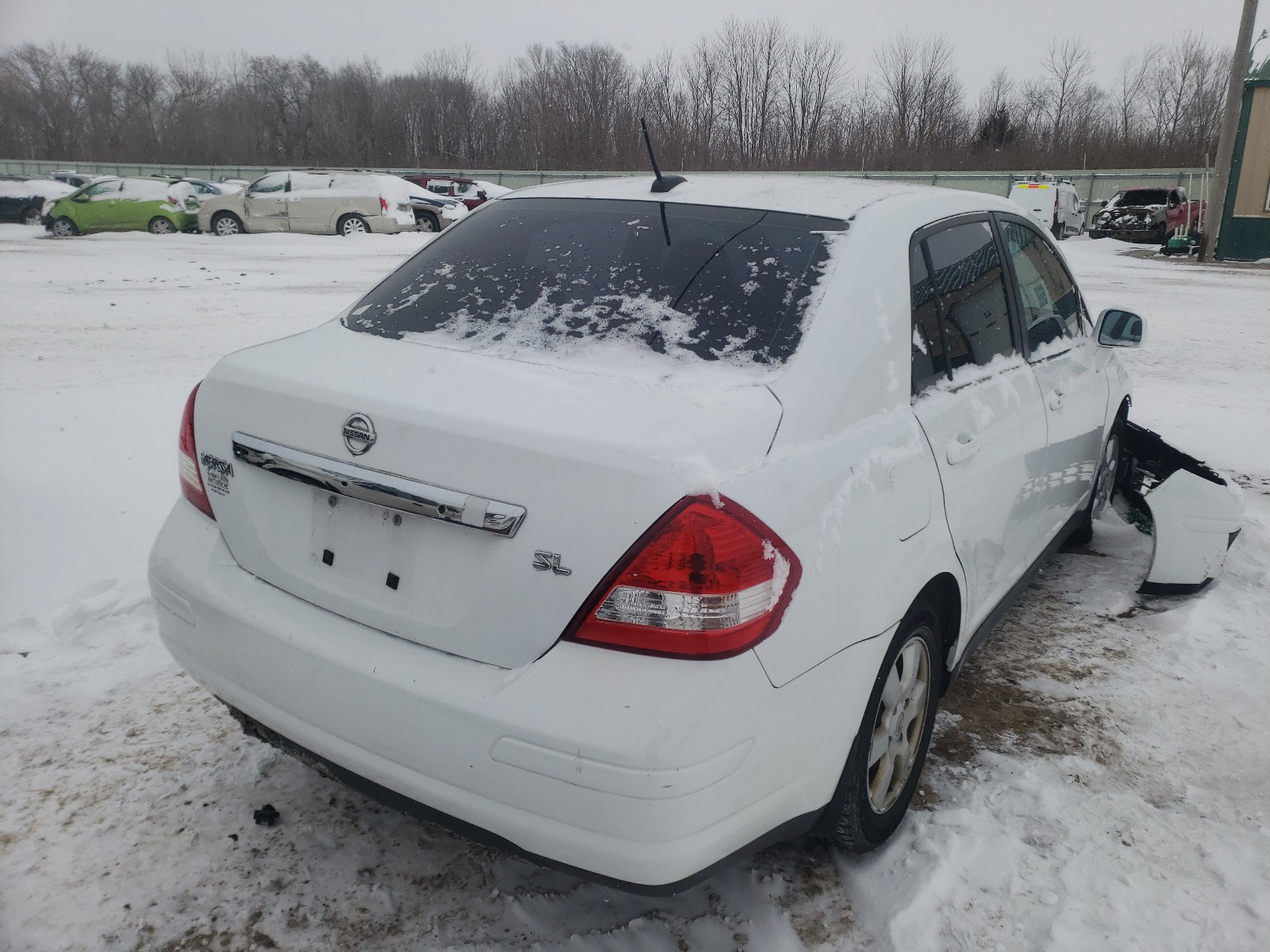 Photo 3 VIN: 3N1BC11E37L420657 - NISSAN VERSA S 