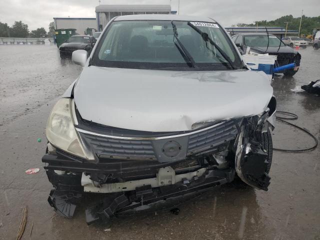 Photo 4 VIN: 3N1BC11E38L387323 - NISSAN VERSA 