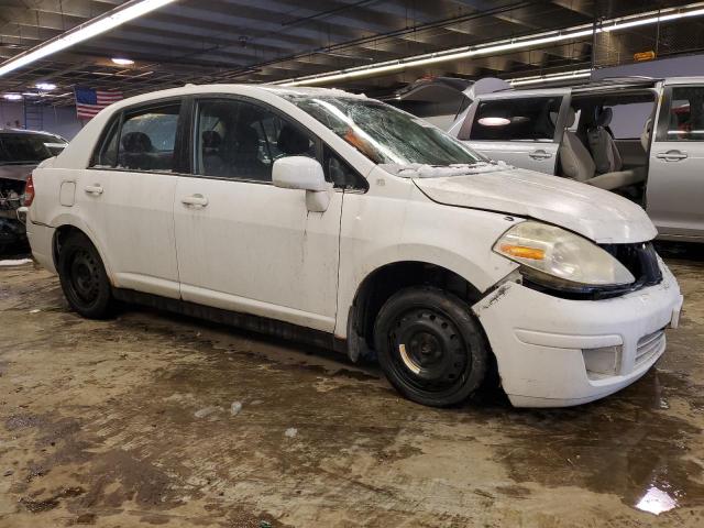 Photo 3 VIN: 3N1BC11E38L413614 - NISSAN VERSA 