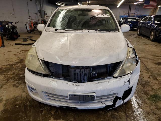 Photo 4 VIN: 3N1BC11E38L413614 - NISSAN VERSA 