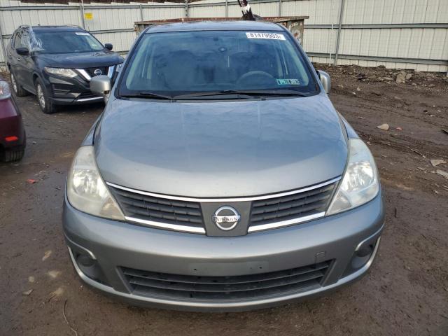 Photo 4 VIN: 3N1BC11E48L440823 - NISSAN VERSA 