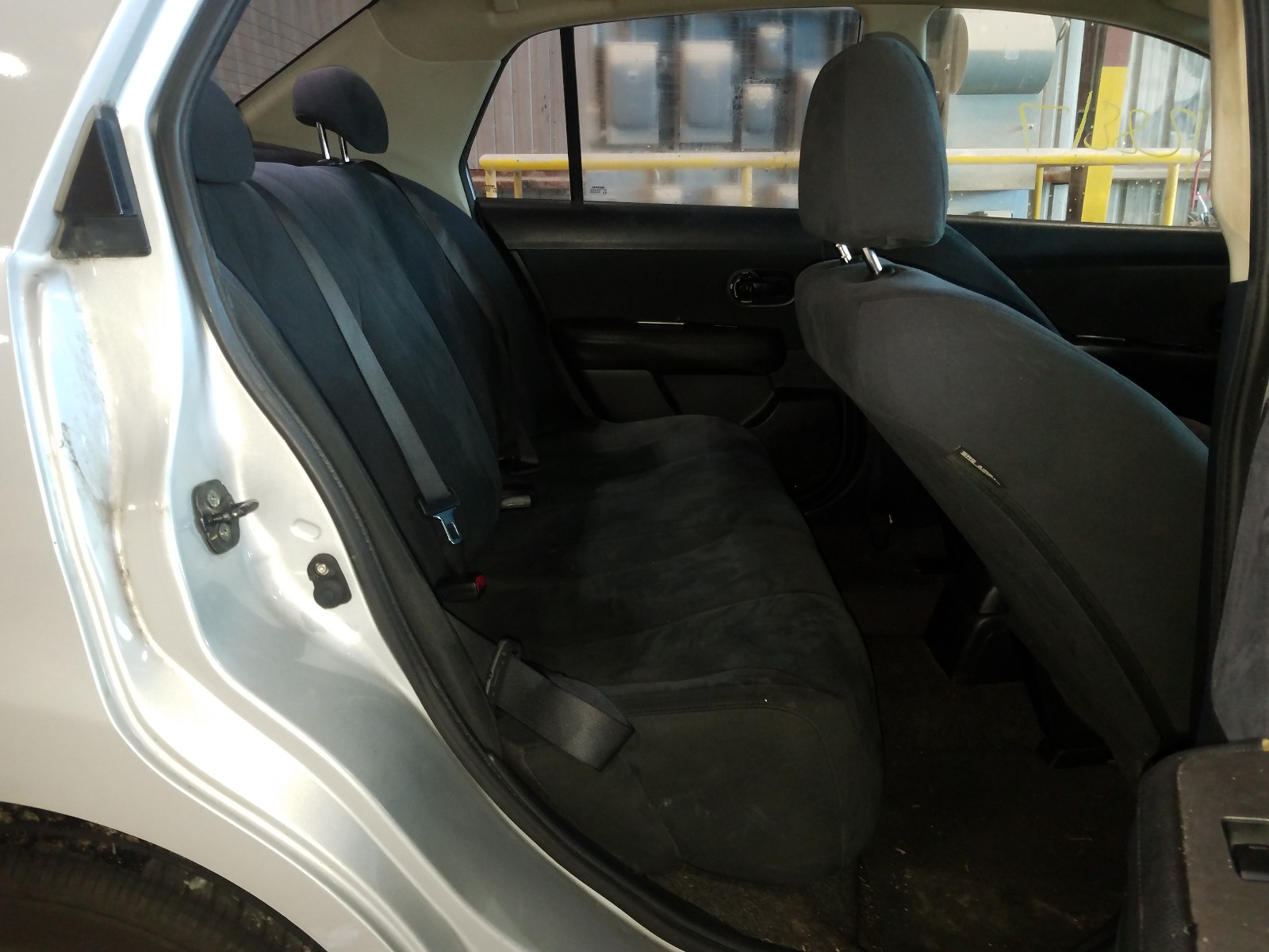 Photo 5 VIN: 3N1BC11E49L392239 - NISSAN VERSA S 