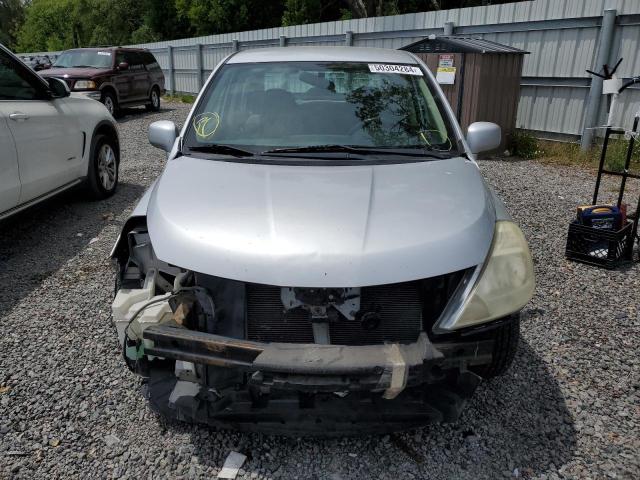 Photo 4 VIN: 3N1BC11E49L468753 - NISSAN VERSA 