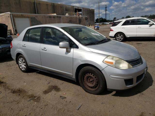 Photo 3 VIN: 3N1BC11E57L458455 - NISSAN VERSA 