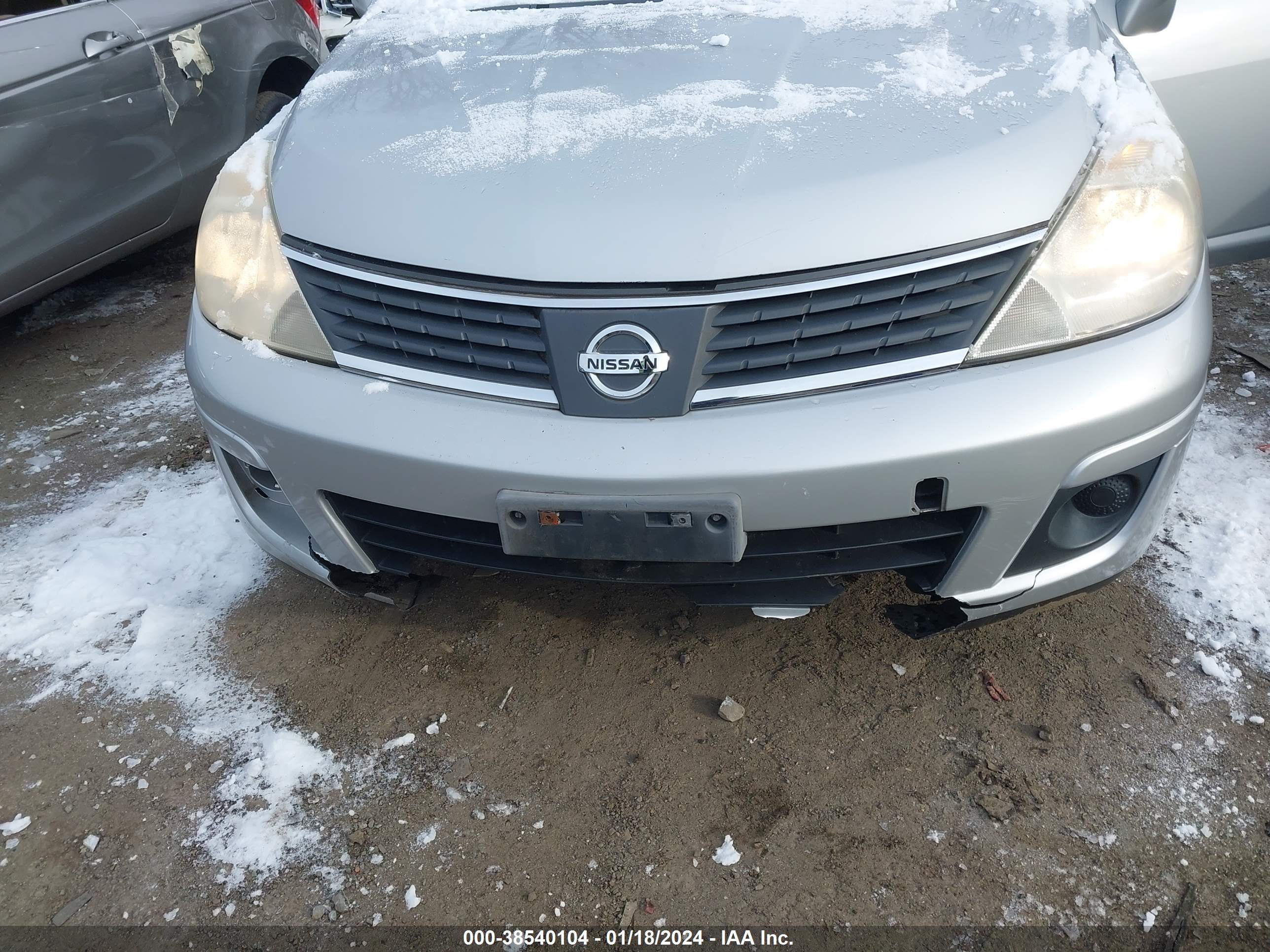 Photo 5 VIN: 3N1BC11E68L378860 - NISSAN VERSA 