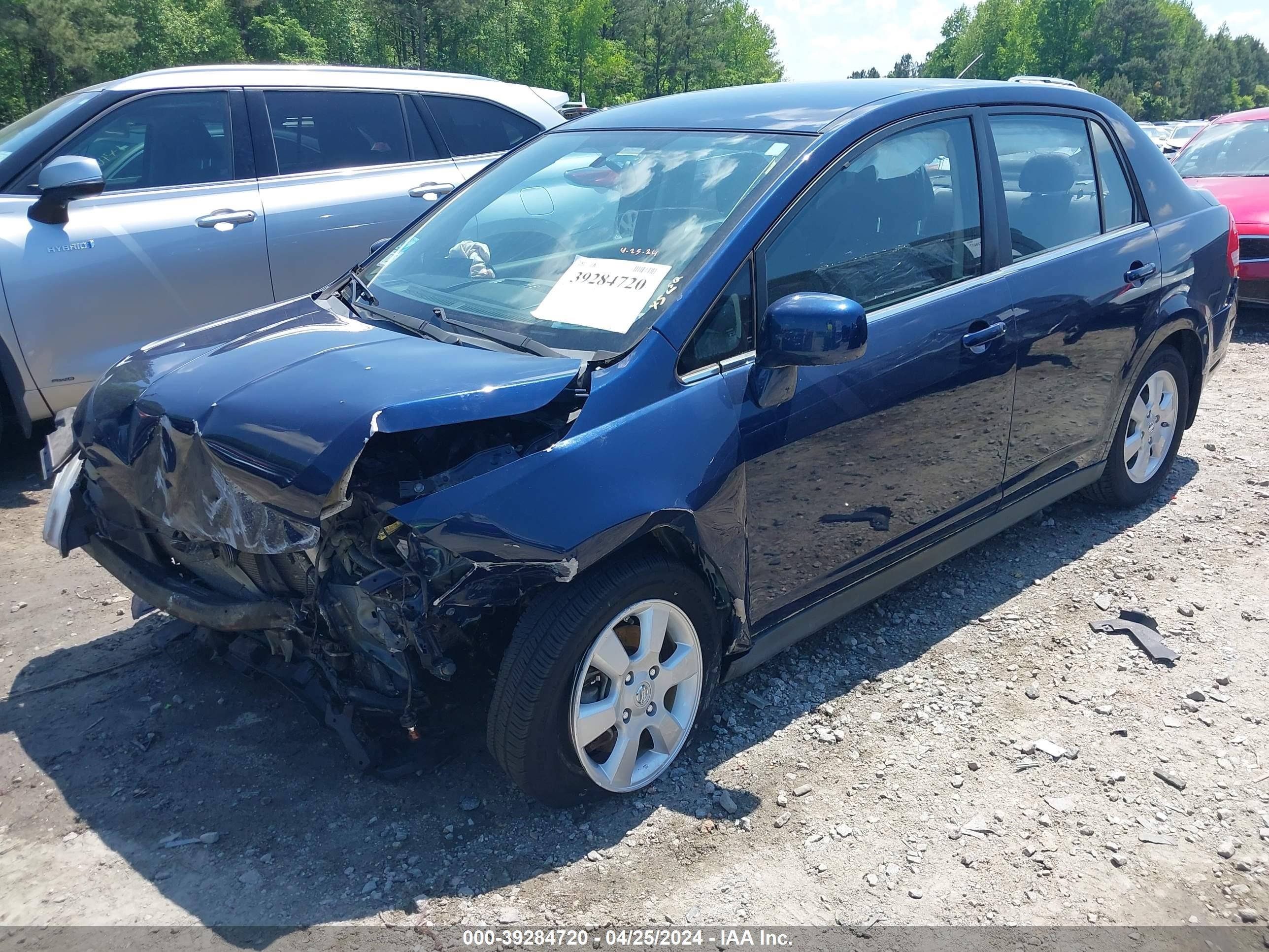 Photo 1 VIN: 3N1BC11E77L396606 - NISSAN VERSA 