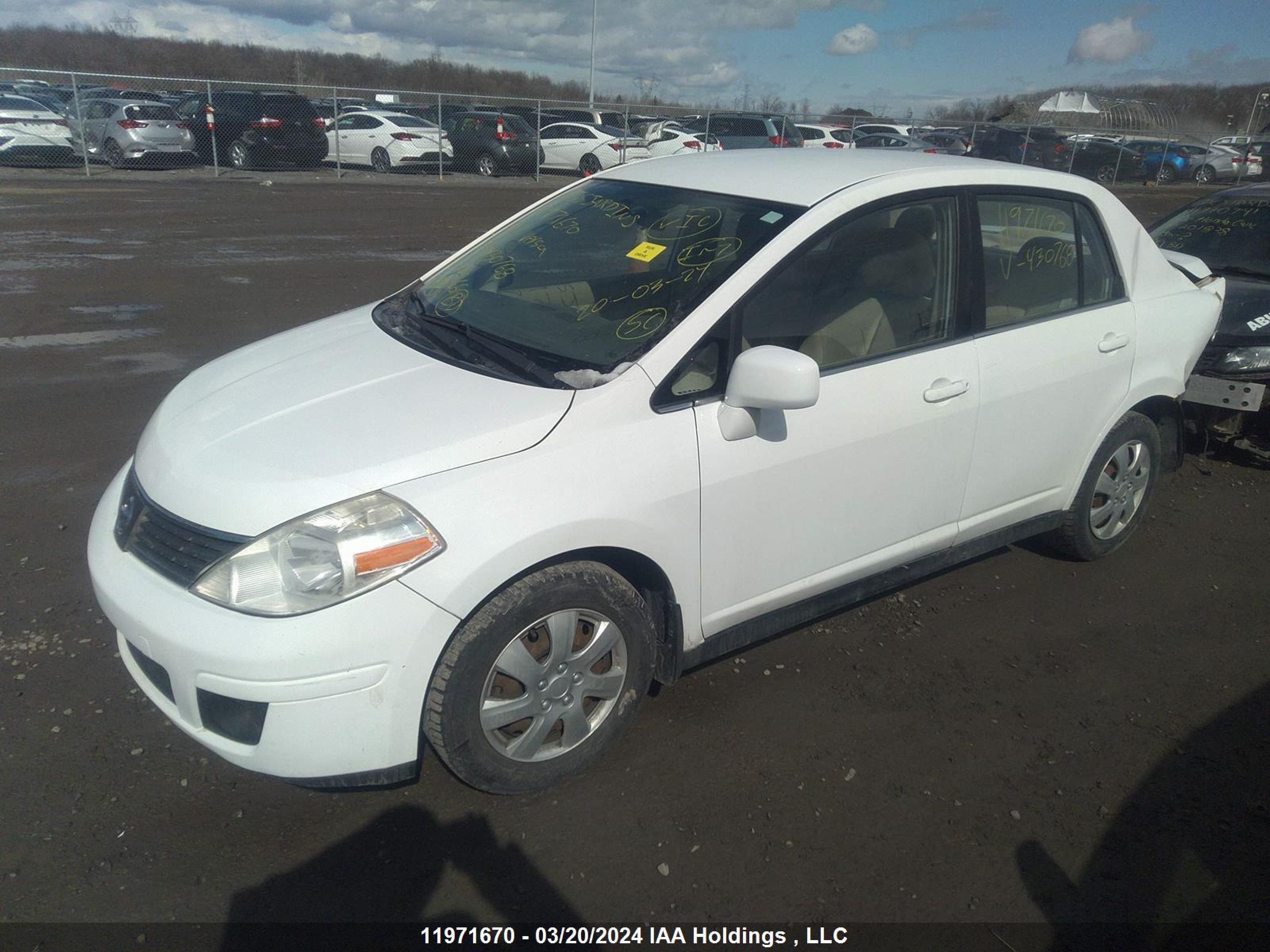 Photo 1 VIN: 3N1BC11E77L430768 - NISSAN VERSA 