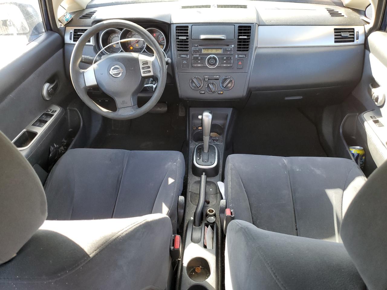 Photo 7 VIN: 3N1BC11E78L401823 - NISSAN VERSA 